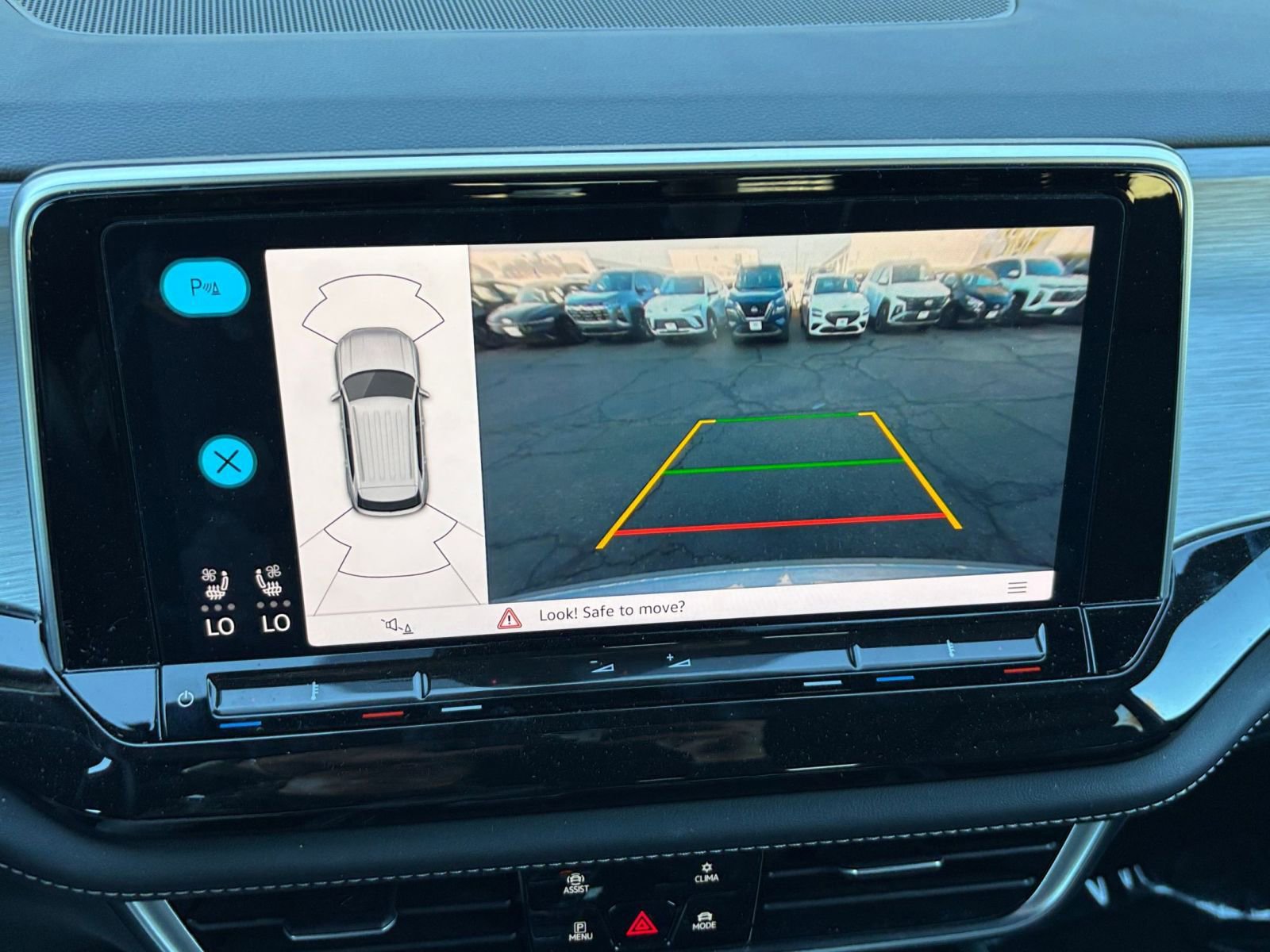 Thumbnail: 2025 Volkswagen Atlas - 25