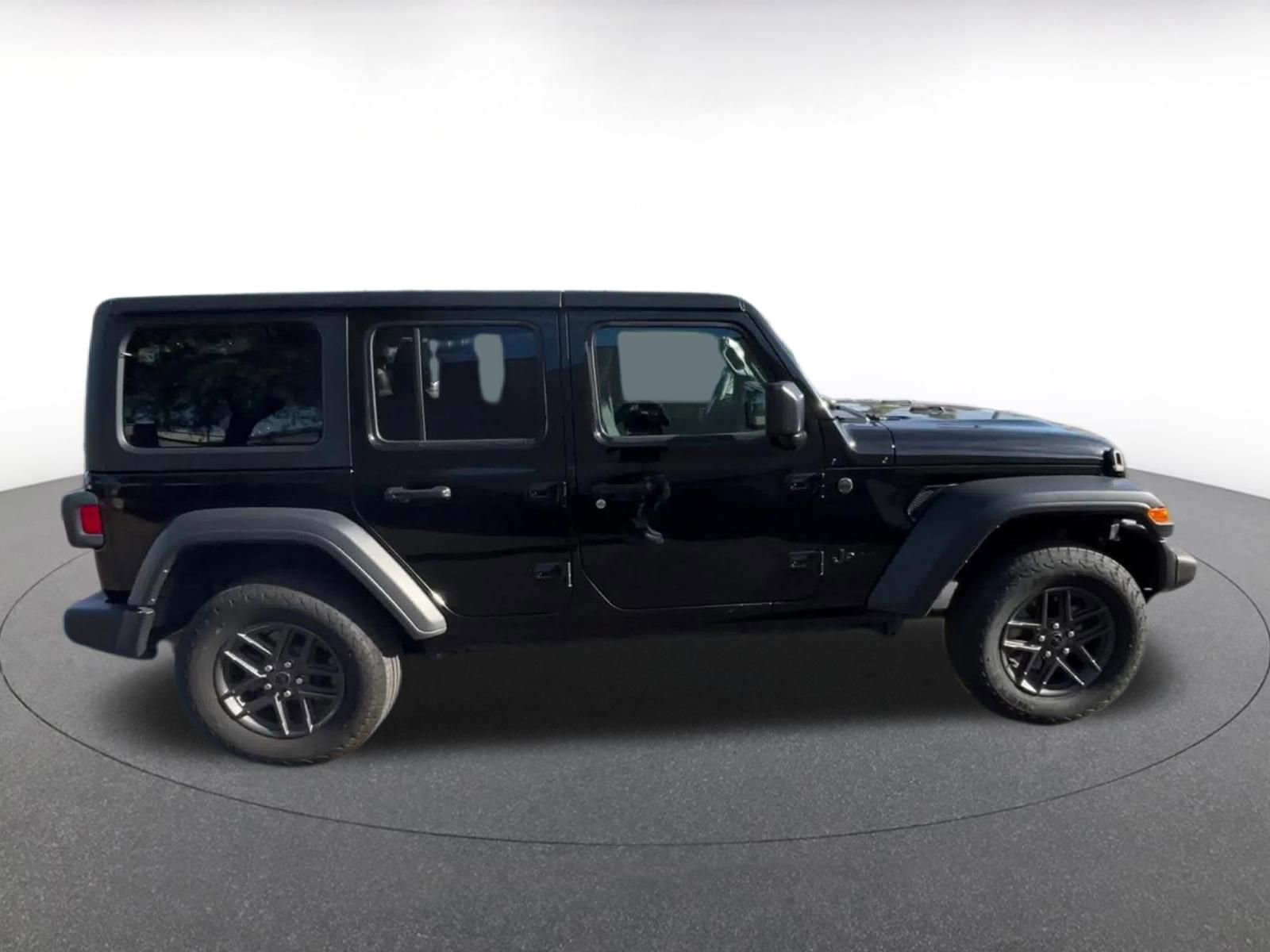 Thumbnail: 2025 Jeep Wrangler - 16