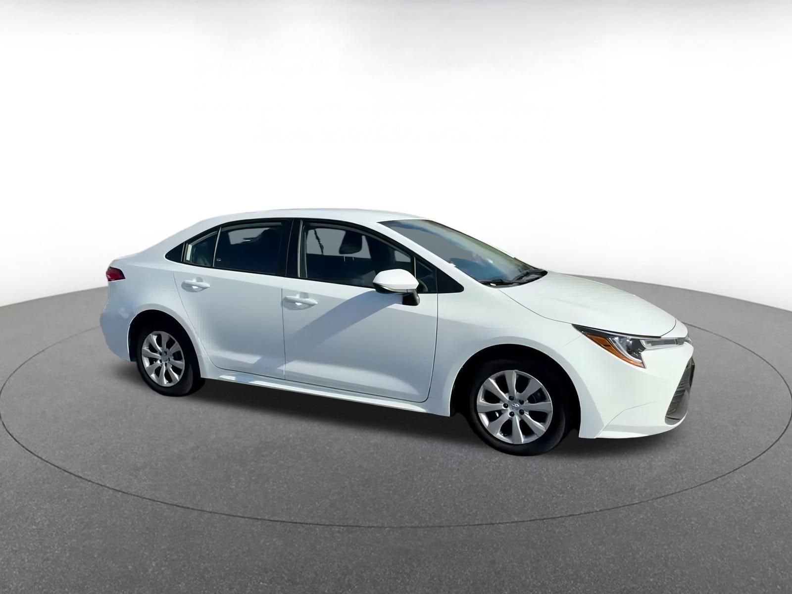 Thumbnail: 2025 Toyota Corolla - 2