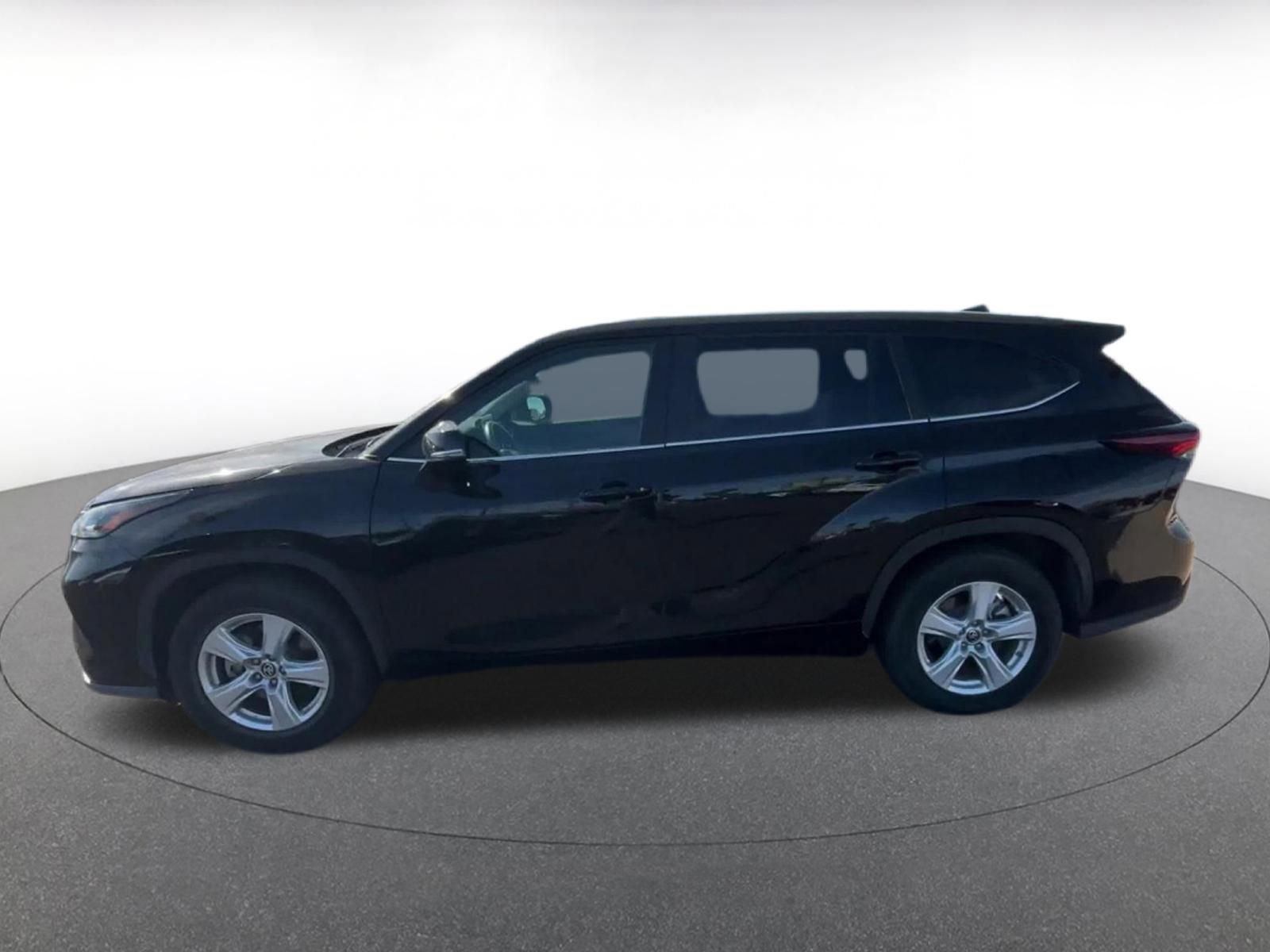 Thumbnail: 2025 Toyota Highlander - 9