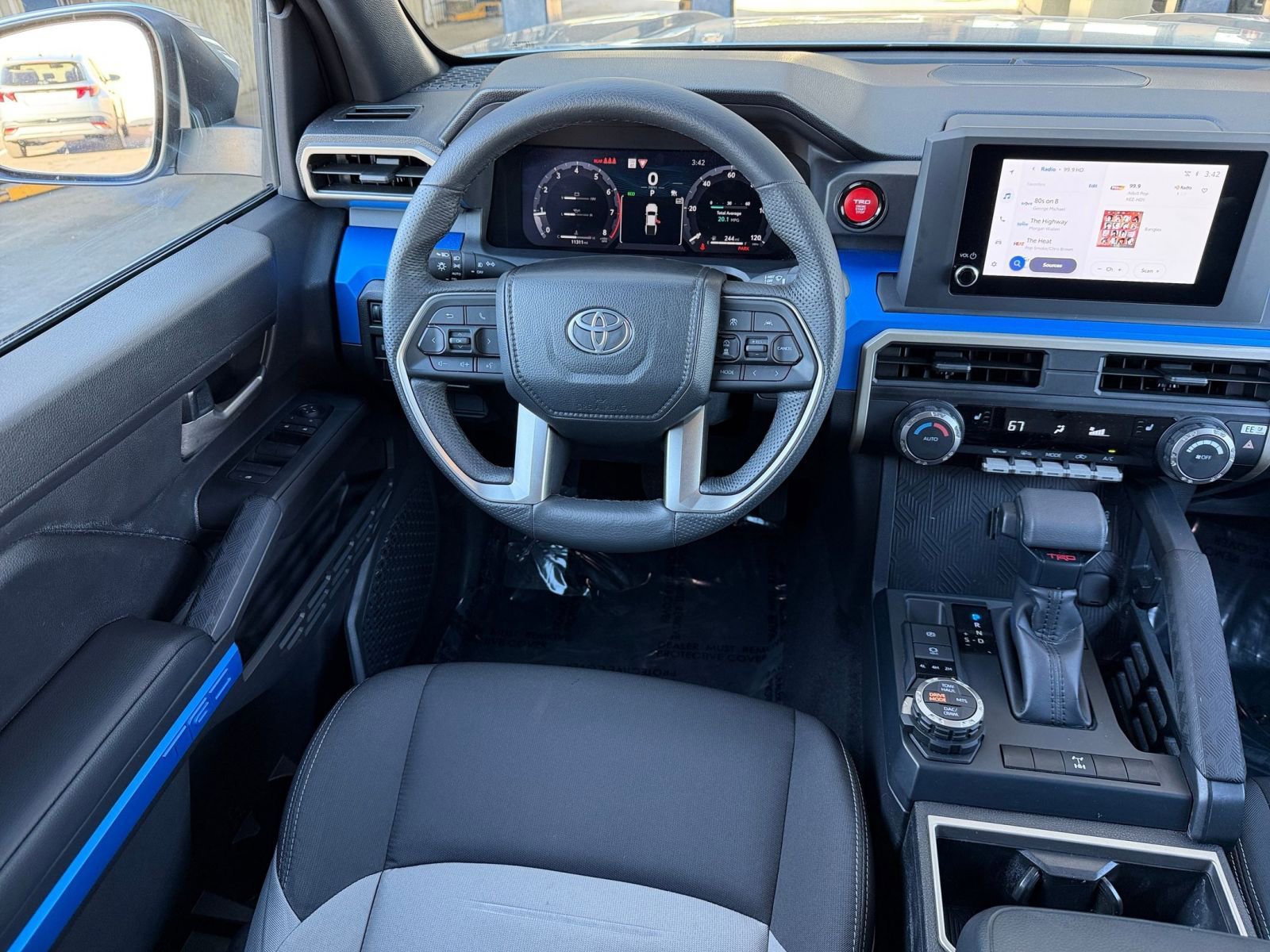 Thumbnail: 2025 Toyota Tacoma - 32