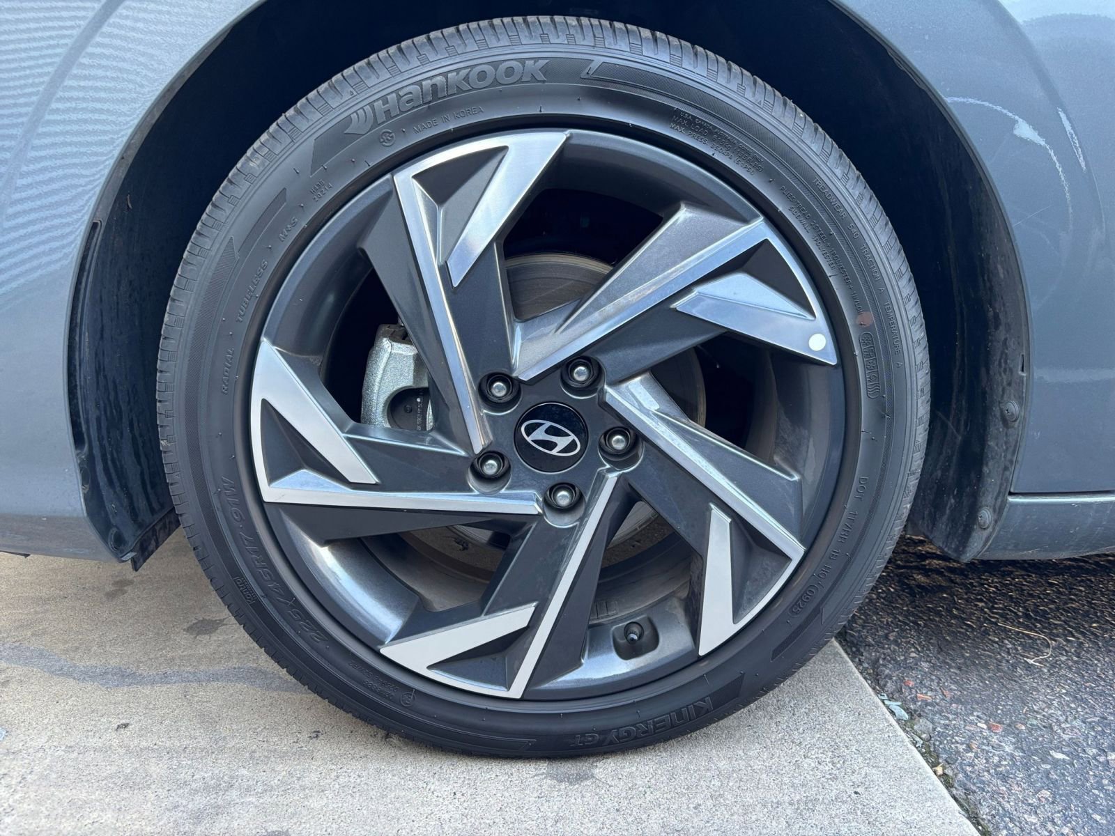 Thumbnail: 2025 Hyundai Elantra - 30