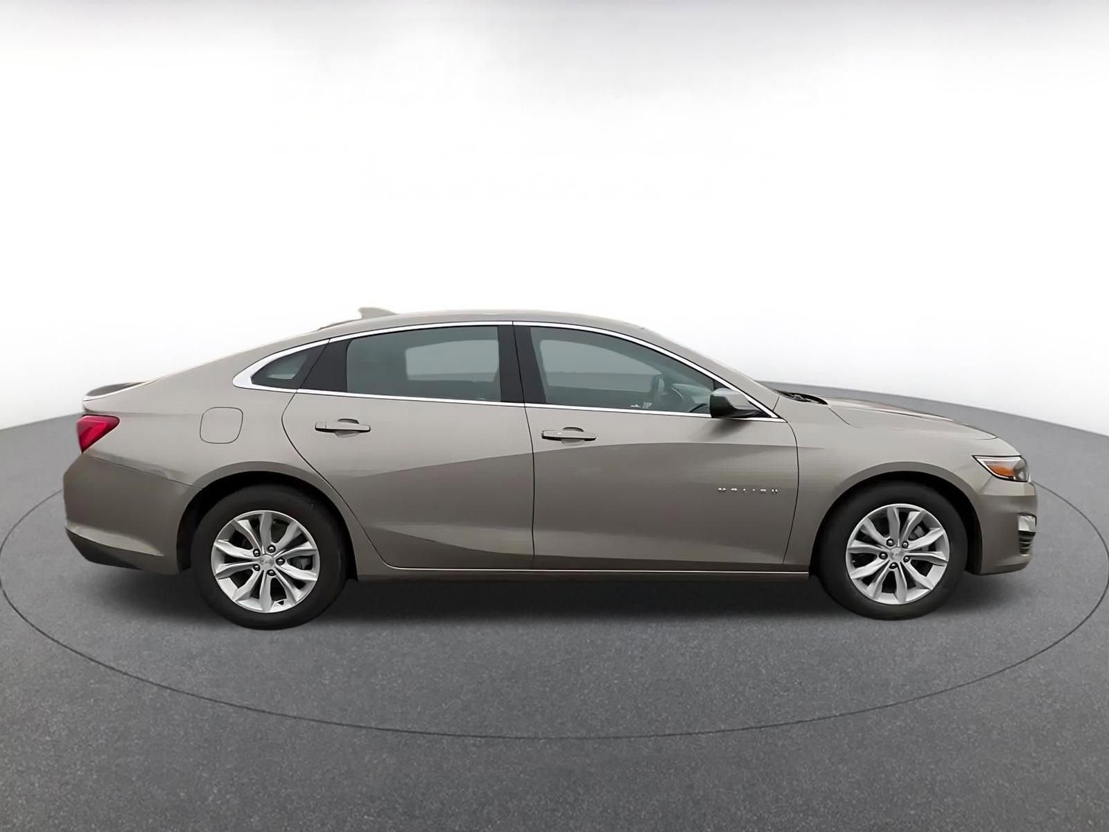 Thumbnail: 2023 Chevrolet Malibu - 16