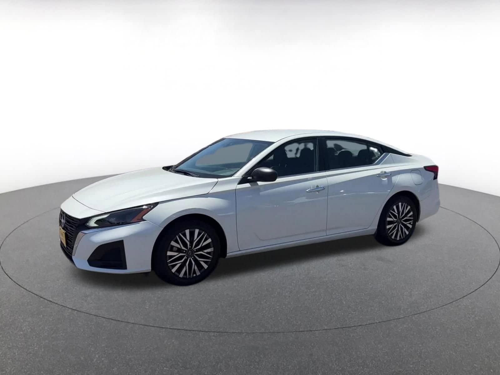 Thumbnail: 2025 Nissan Altima - 8