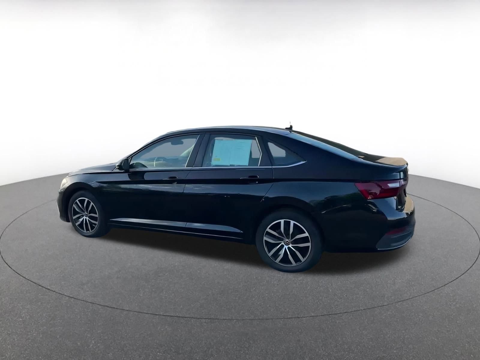 Thumbnail: 2025 Volkswagen Jetta - 10