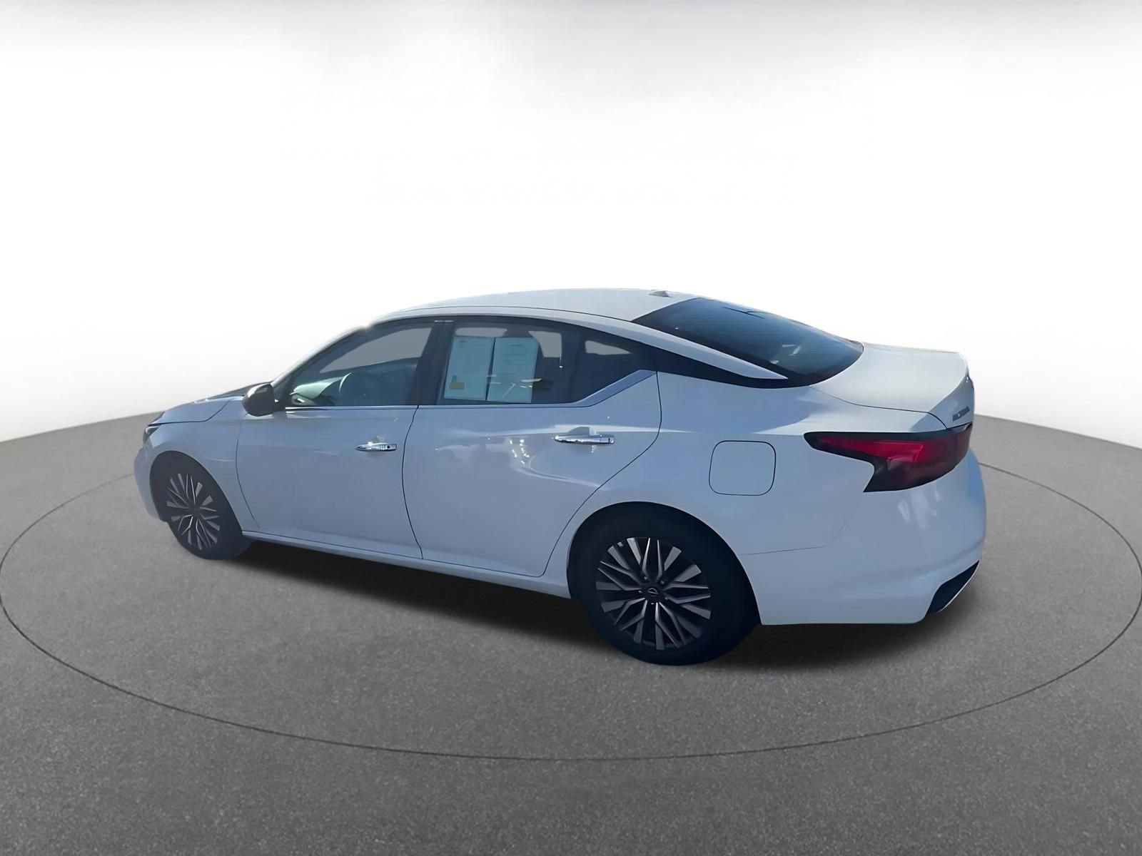 Thumbnail: 2025 Nissan Altima - 11