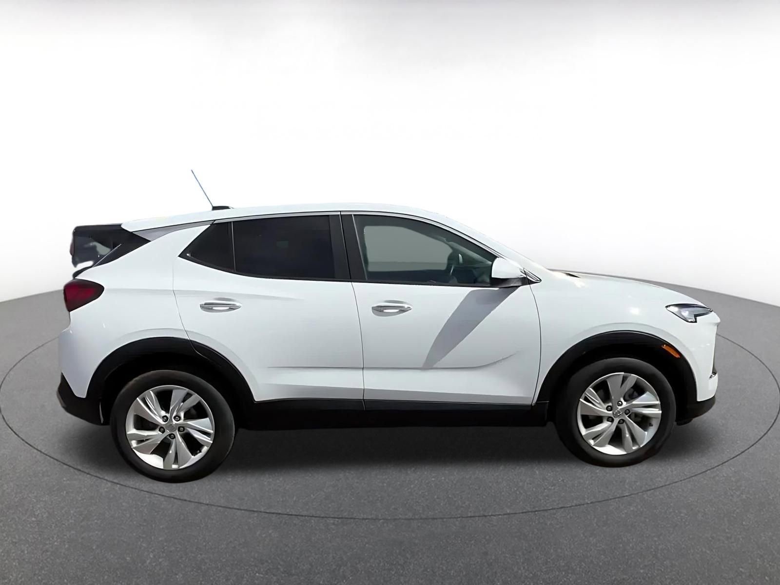 Thumbnail: 2025 Buick Encore GX - 16