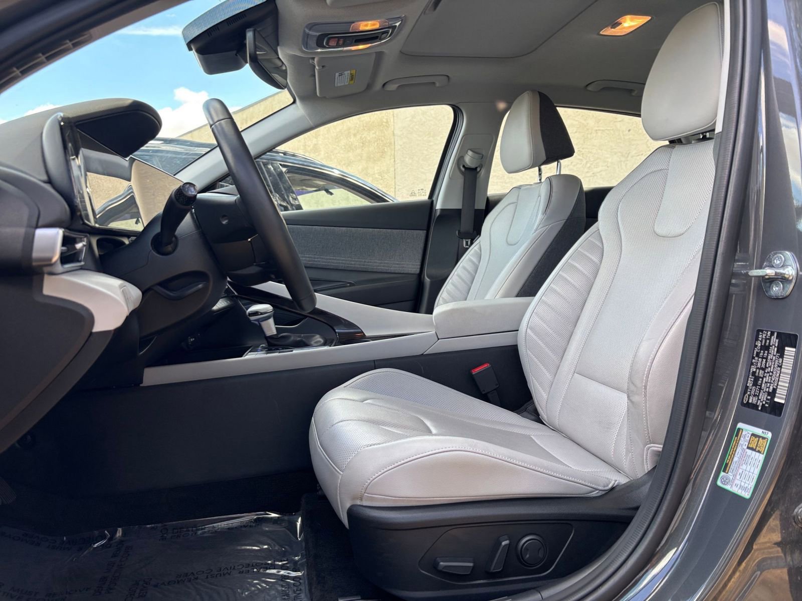 Thumbnail: 2025 Hyundai Elantra - 28
