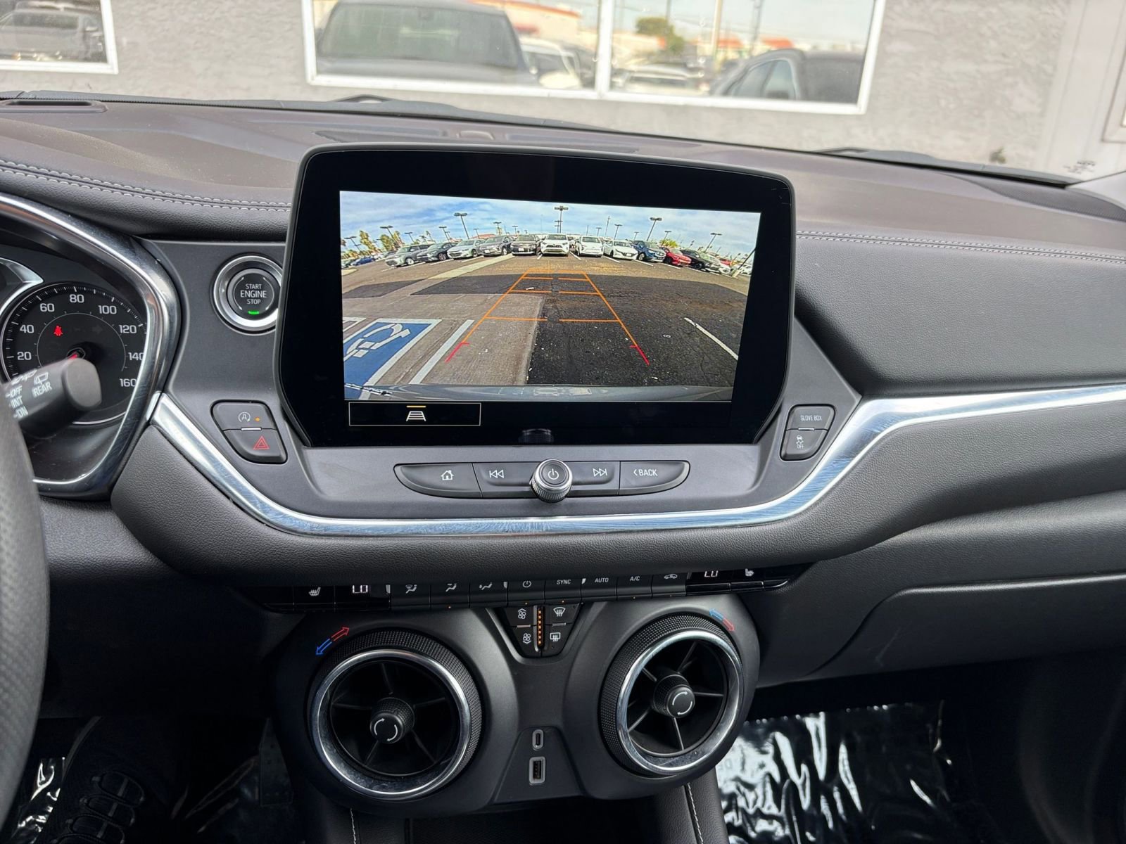 Thumbnail: 2025 Chevrolet Blazer - 18