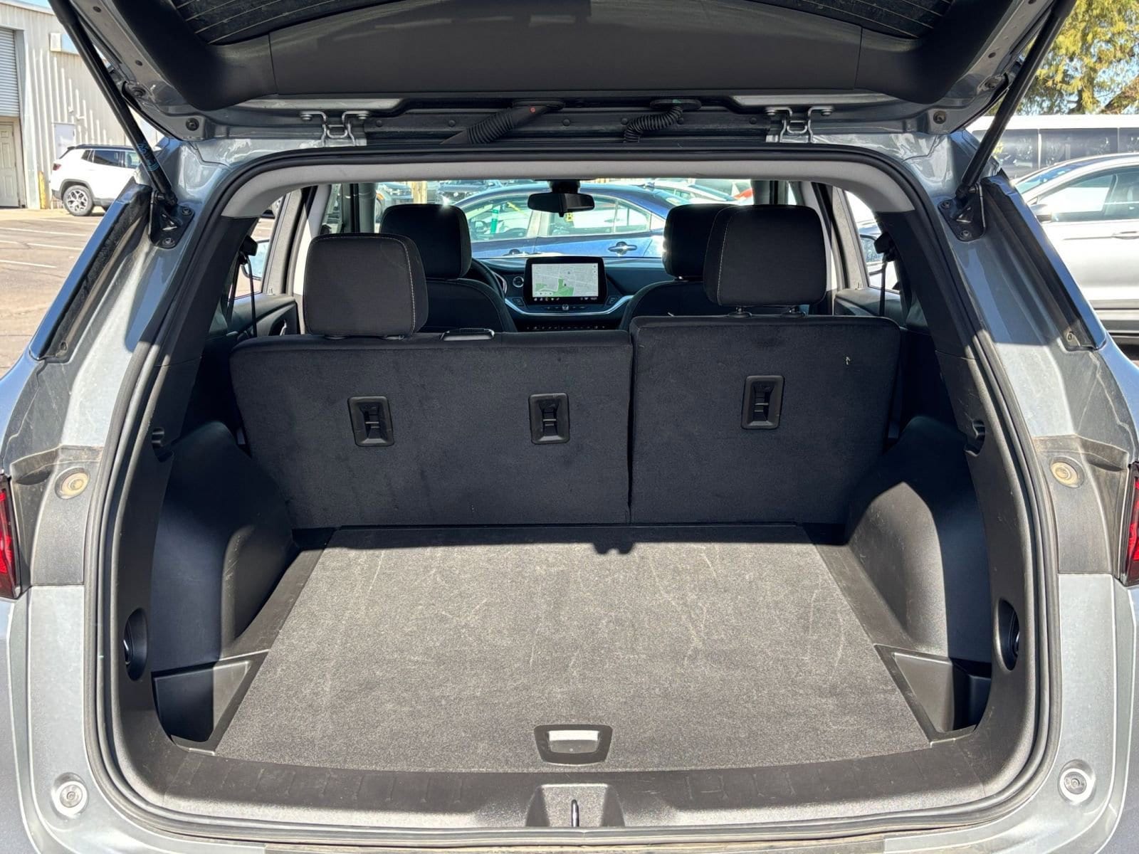 Thumbnail: 2025 Chevrolet Blazer - 33