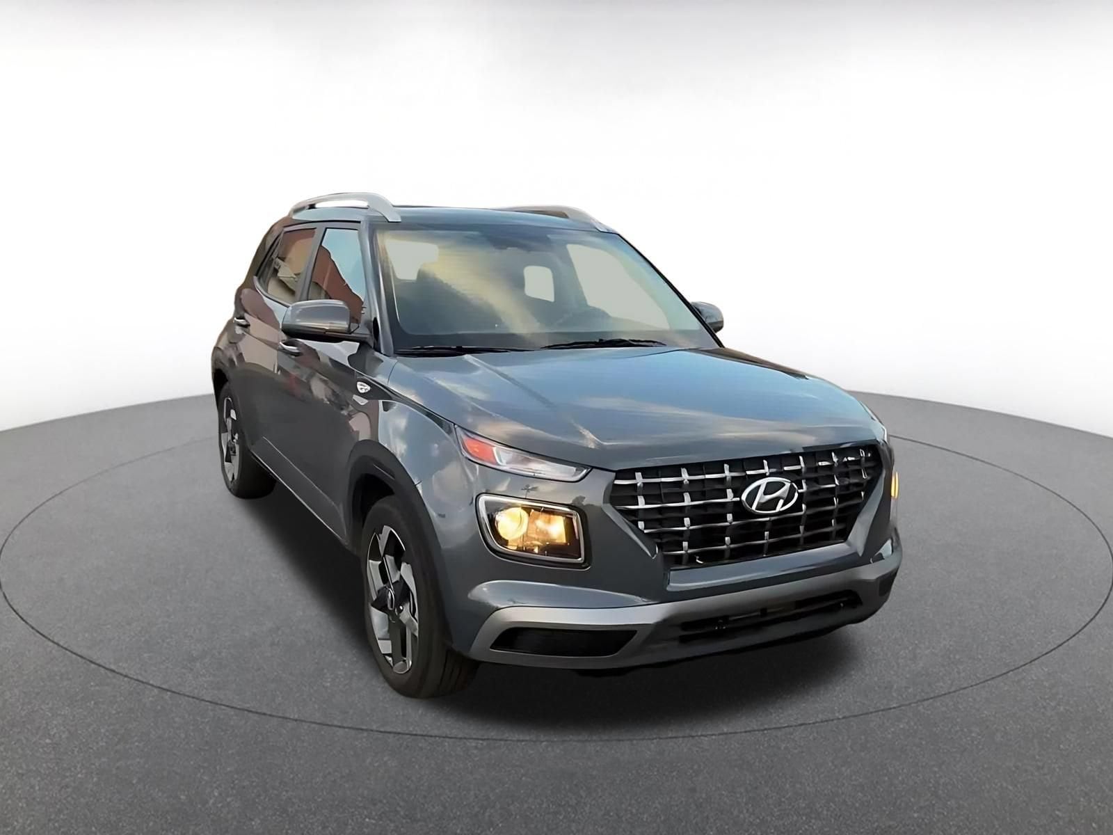 Thumbnail: 2026 Hyundai Venue - 3