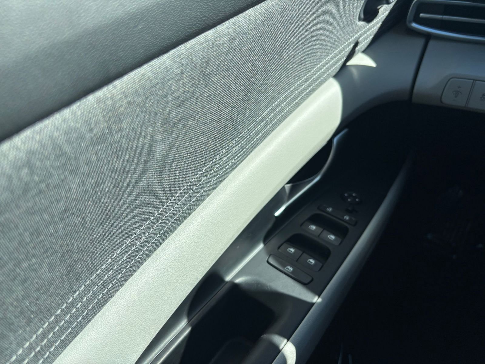 Thumbnail: 2025 Hyundai Elantra - 18