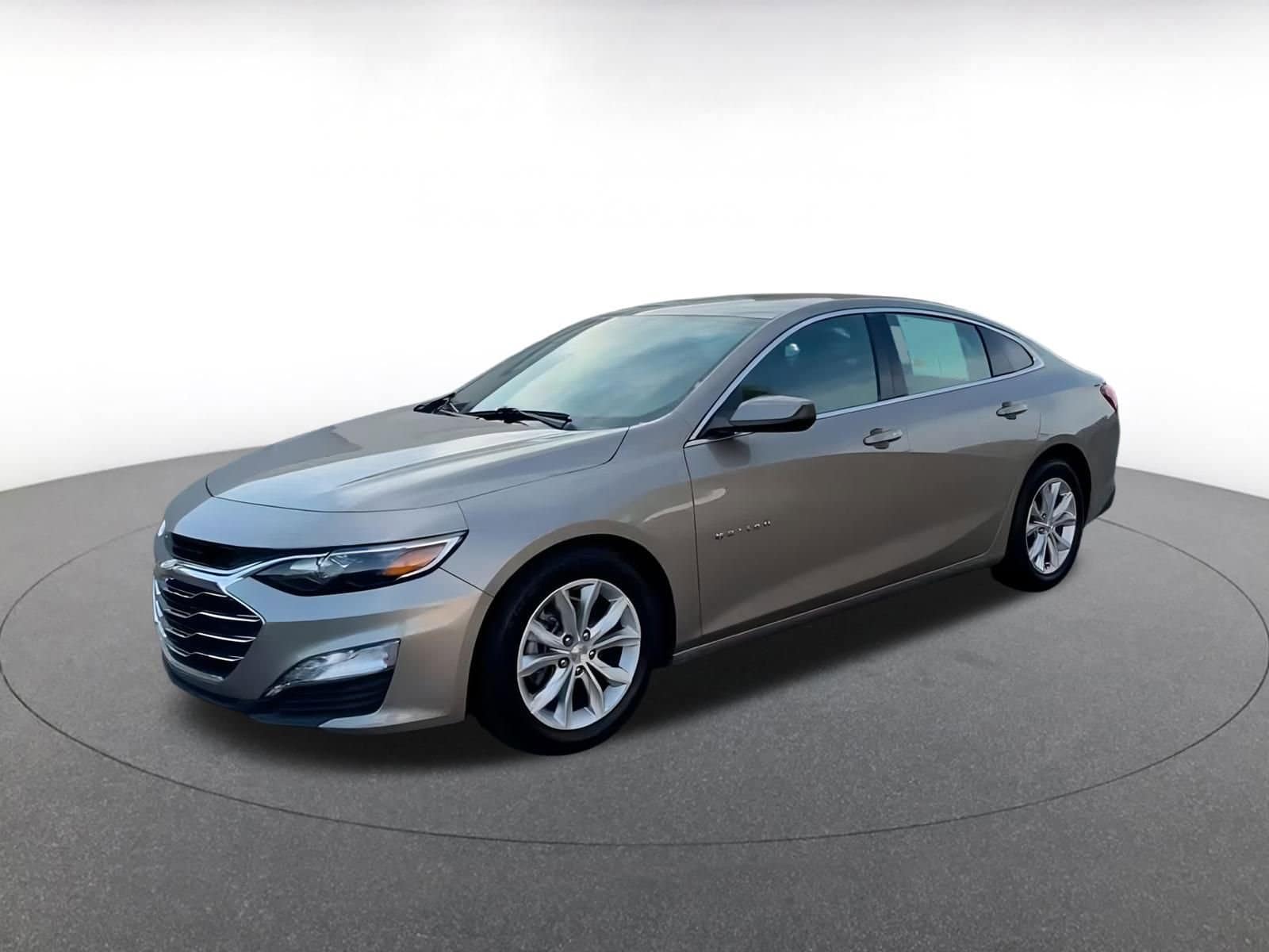 Thumbnail: 2023 Chevrolet Malibu - 8