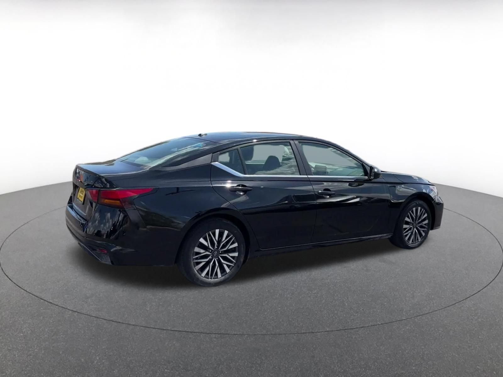 Thumbnail: 2026 Nissan Altima - 13