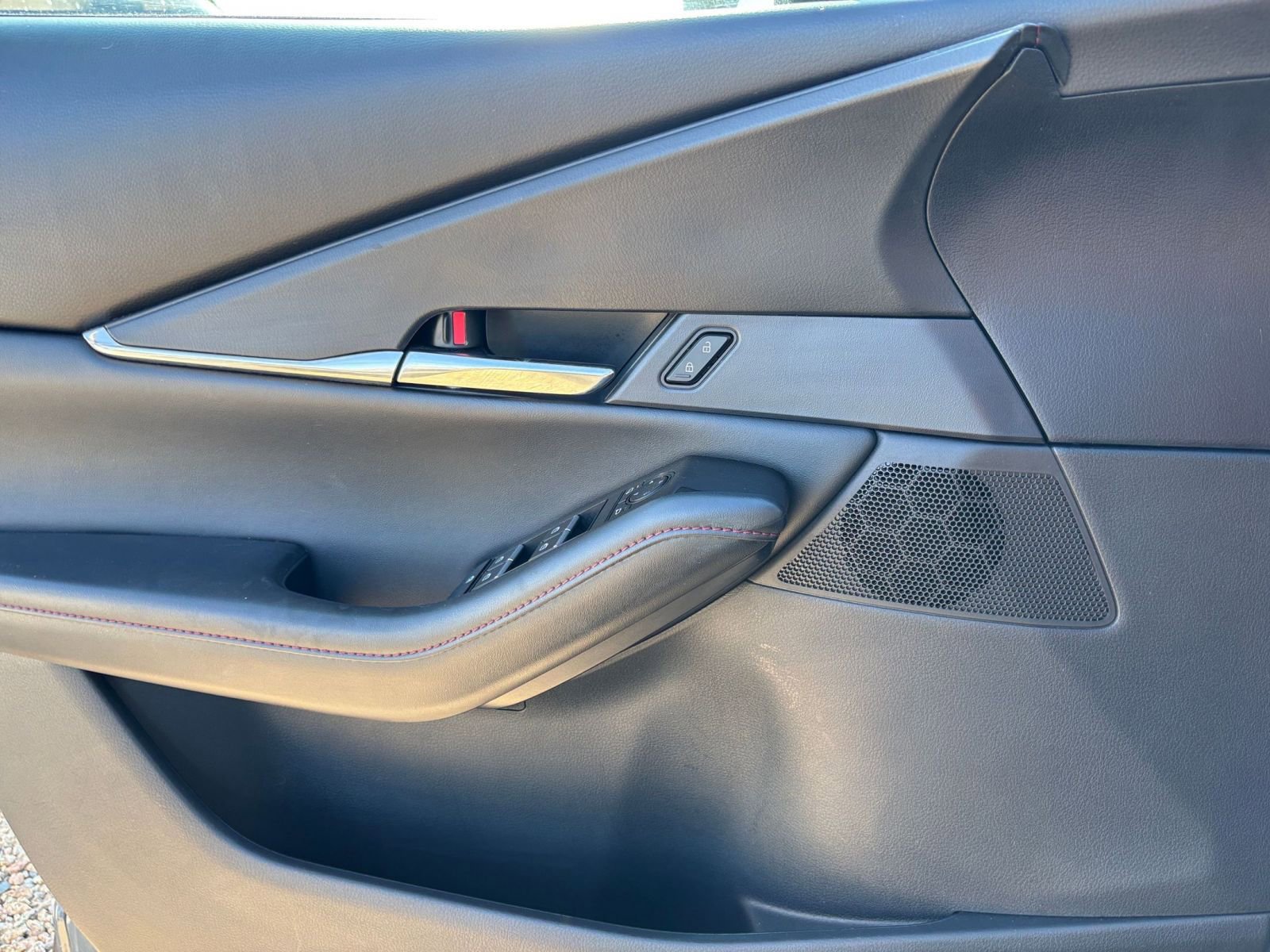 Thumbnail: 2025 Mazda CX-30 - 18