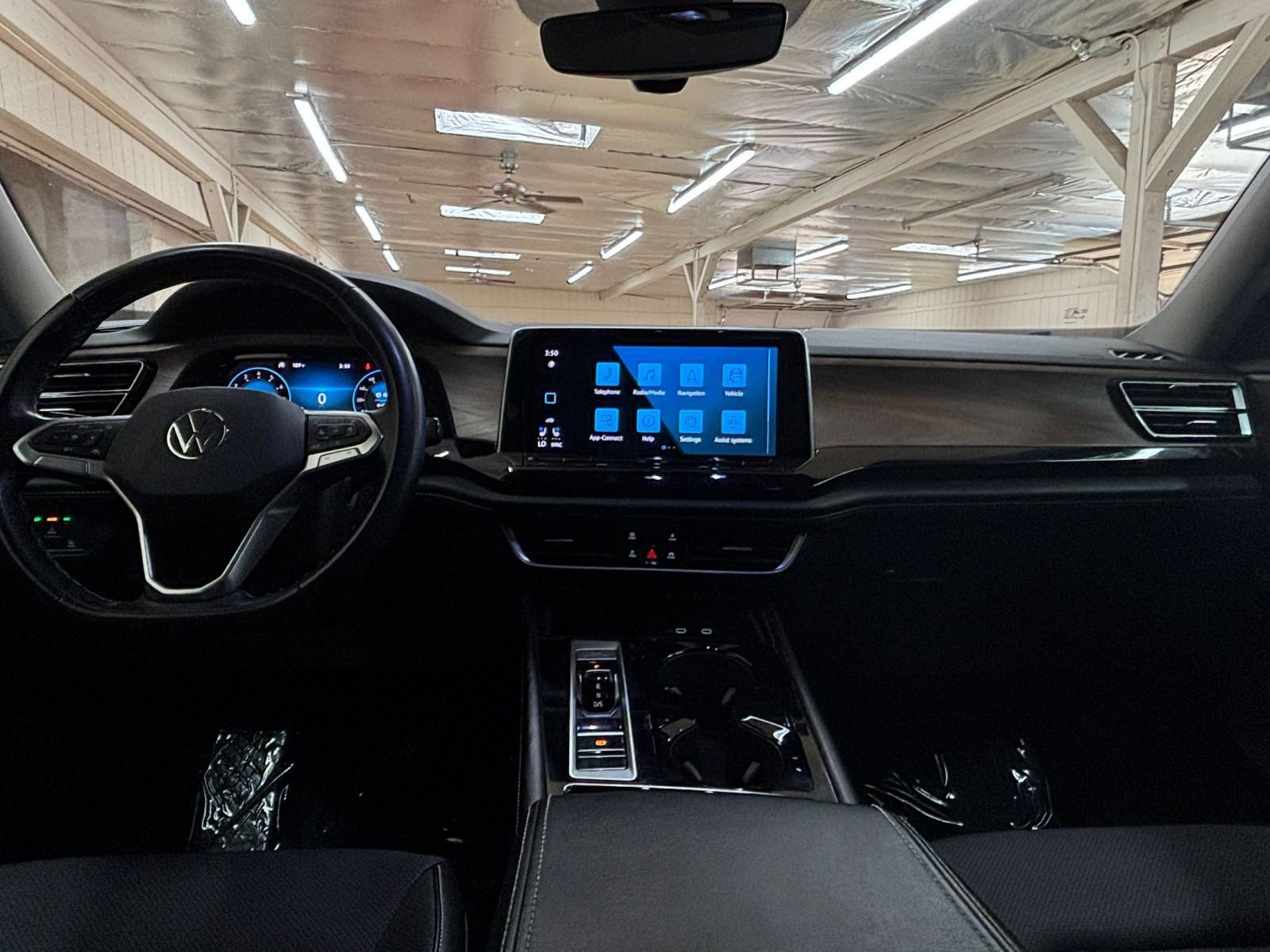Thumbnail: 2024 Volkswagen Atlas - 35