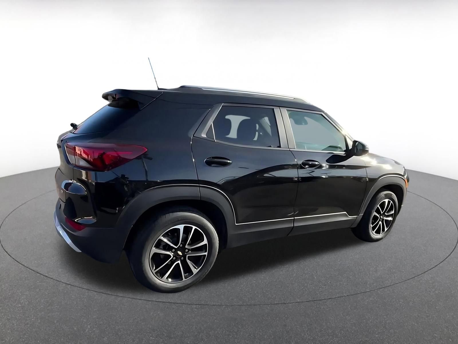 Thumbnail: 2025 Chevrolet TrailBlazer - 15