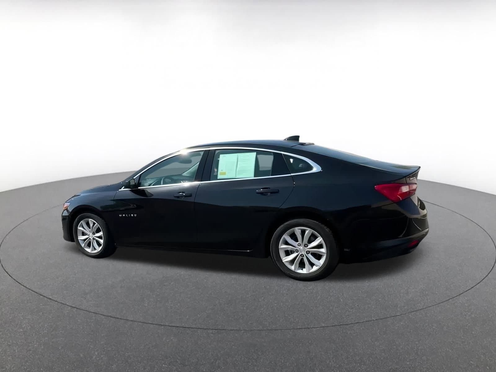 Thumbnail: 2023 Chevrolet Malibu - 10