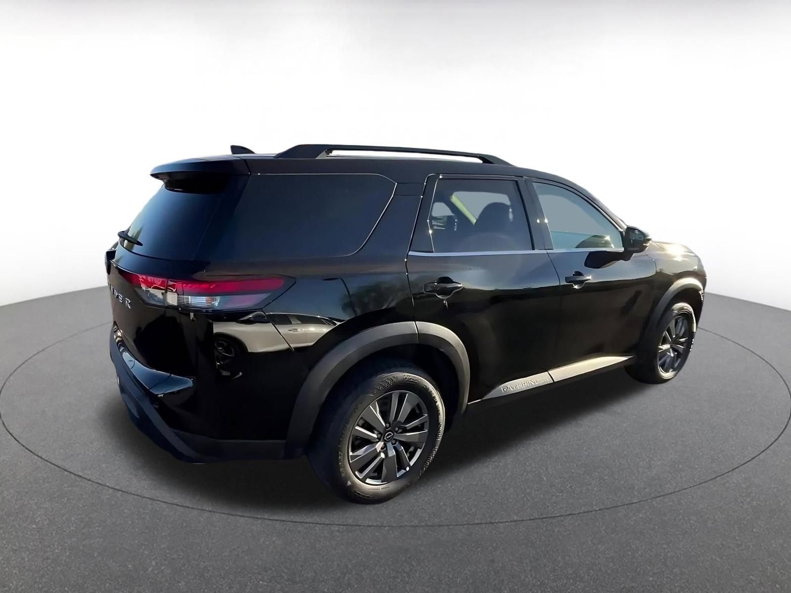 Thumbnail: 2025 Nissan Pathfinder - 15