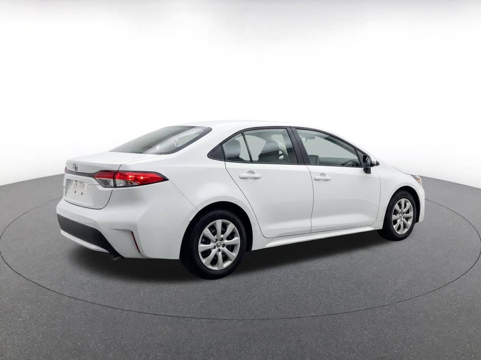 Thumbnail: 2025 Toyota Corolla - 9