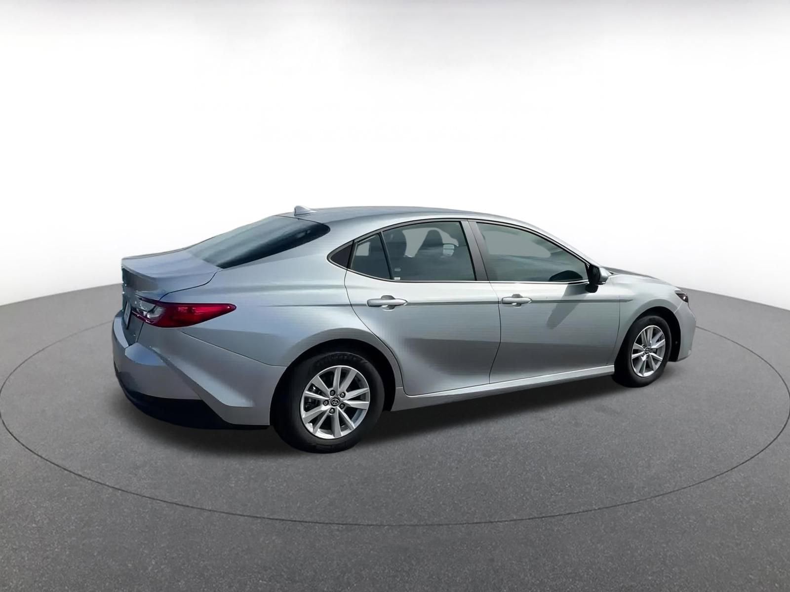 Thumbnail: 2025 Toyota Camry - 14