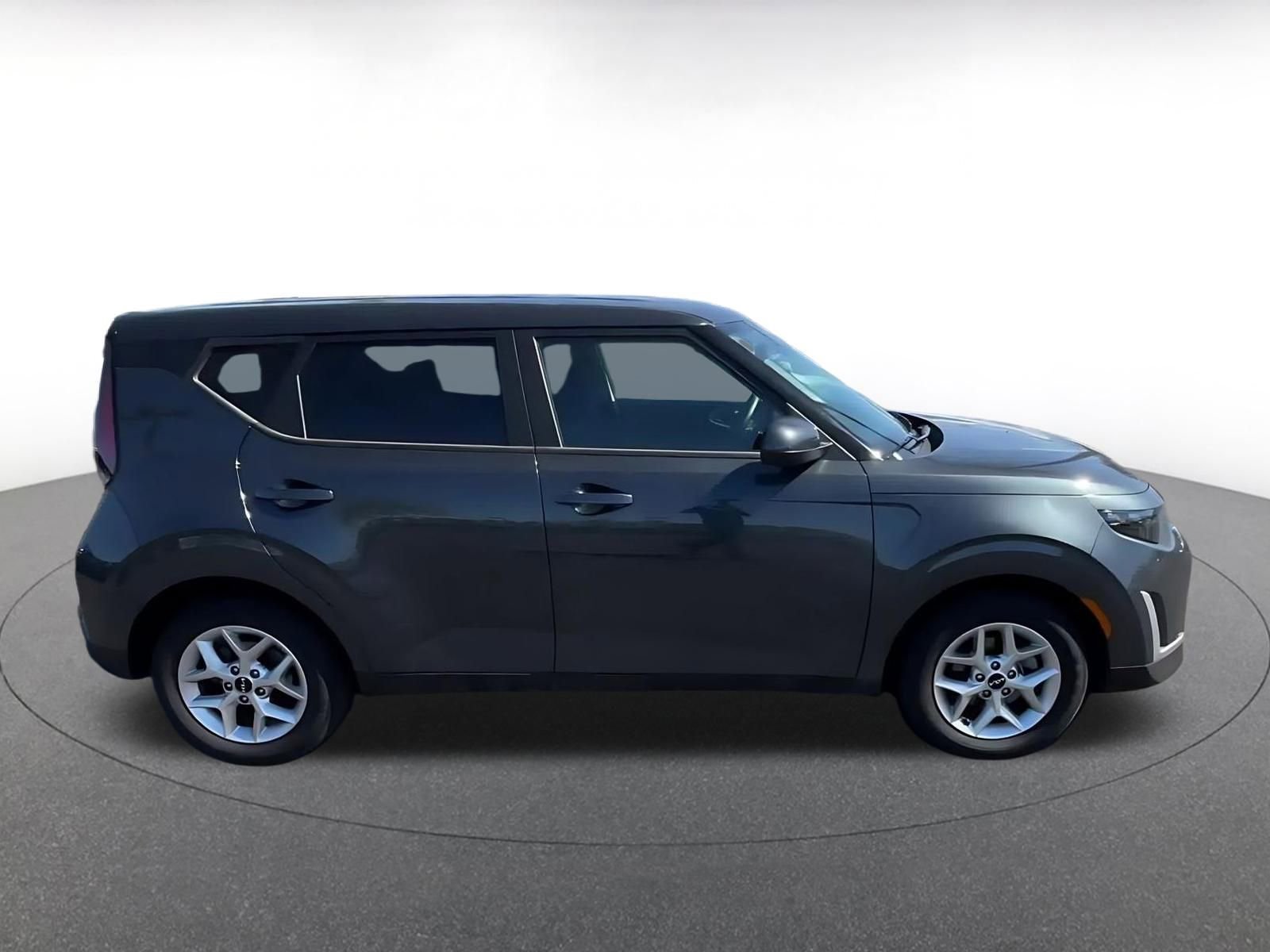 Thumbnail: 2025 Kia Soul - 16