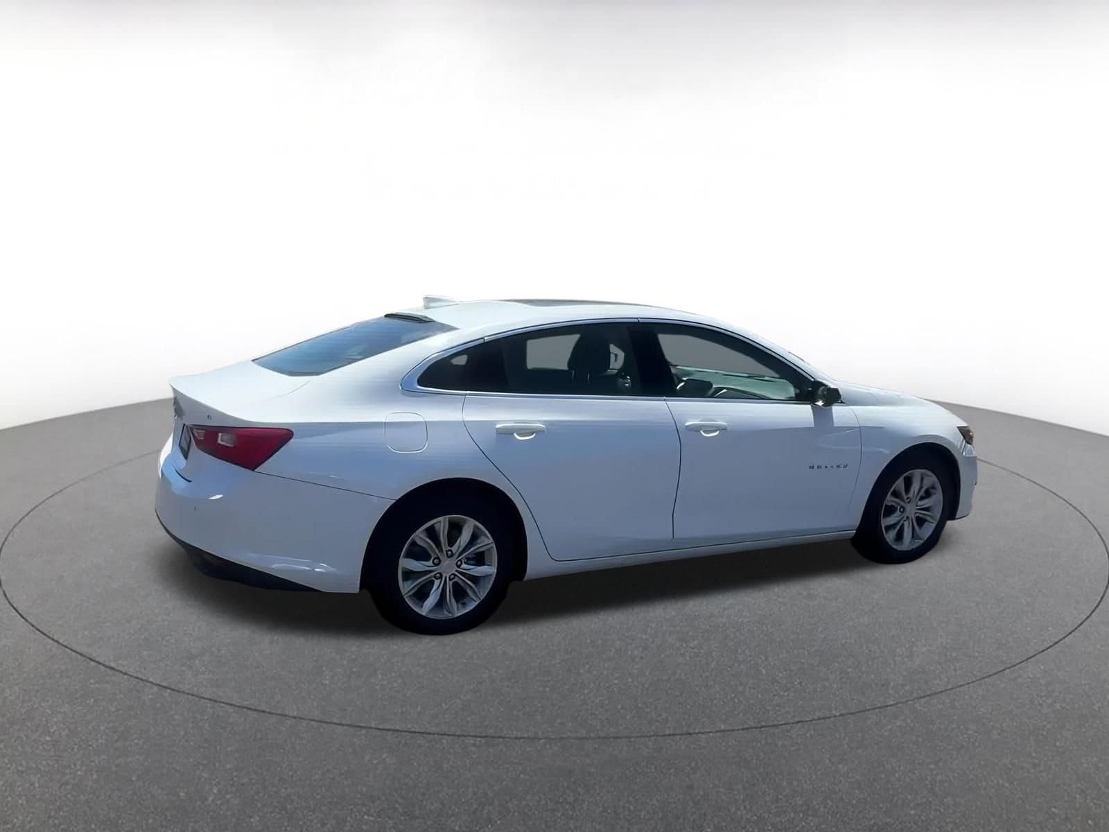 Thumbnail: 2024 Chevrolet Malibu - 15