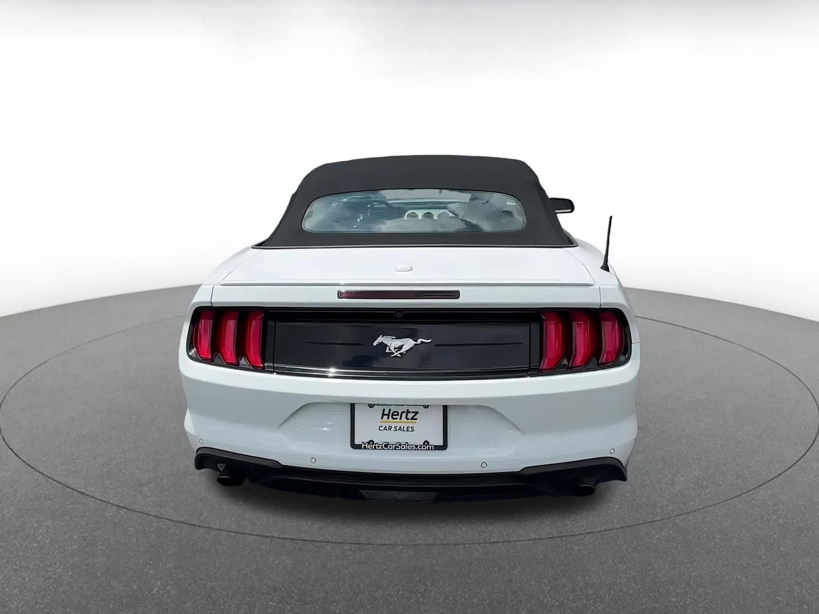 Thumbnail: 2022 Ford Mustang - 11