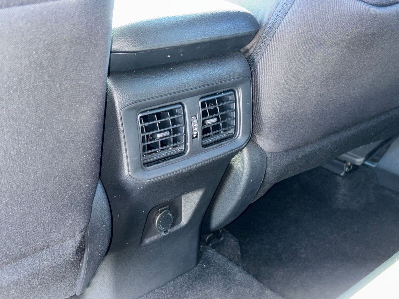 Thumbnail: 2025 Toyota RAV4 - 23