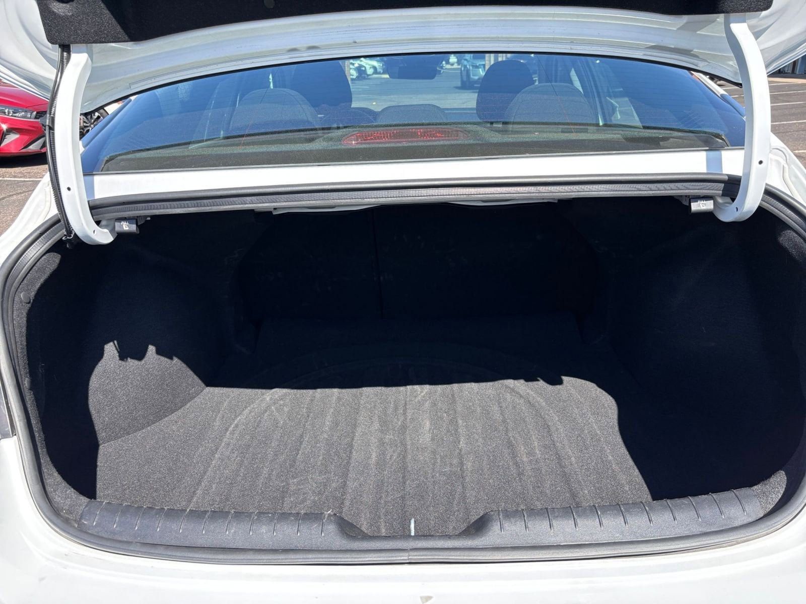 Thumbnail: 2025 Hyundai Elantra - 32