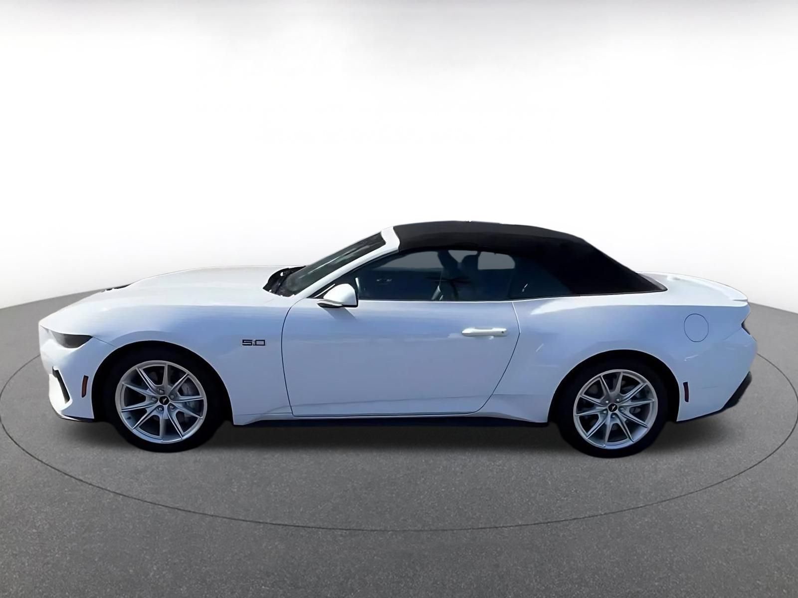 Thumbnail: 2025 Ford Mustang - 9