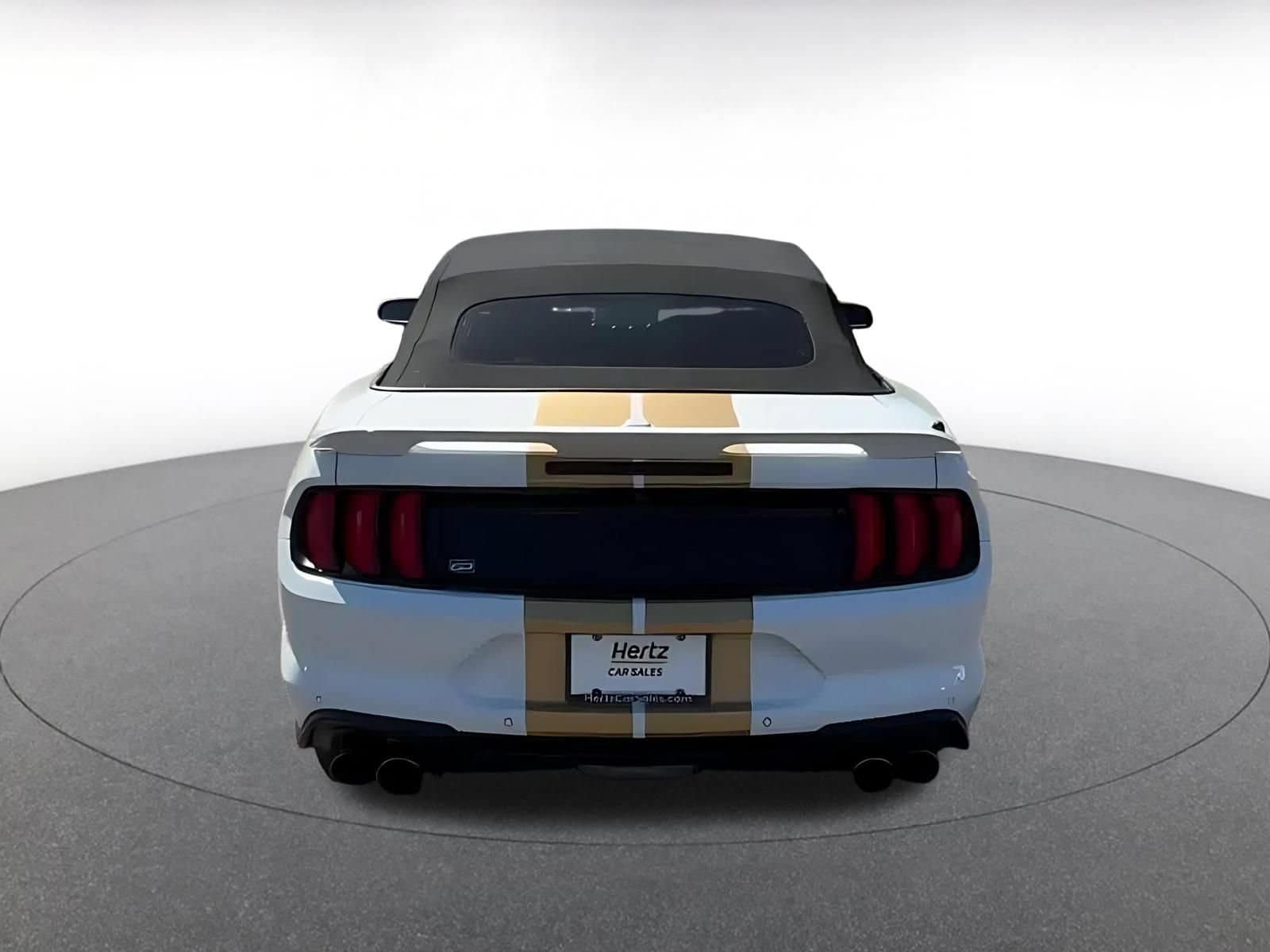 Thumbnail: 2022 Ford Mustang - 10