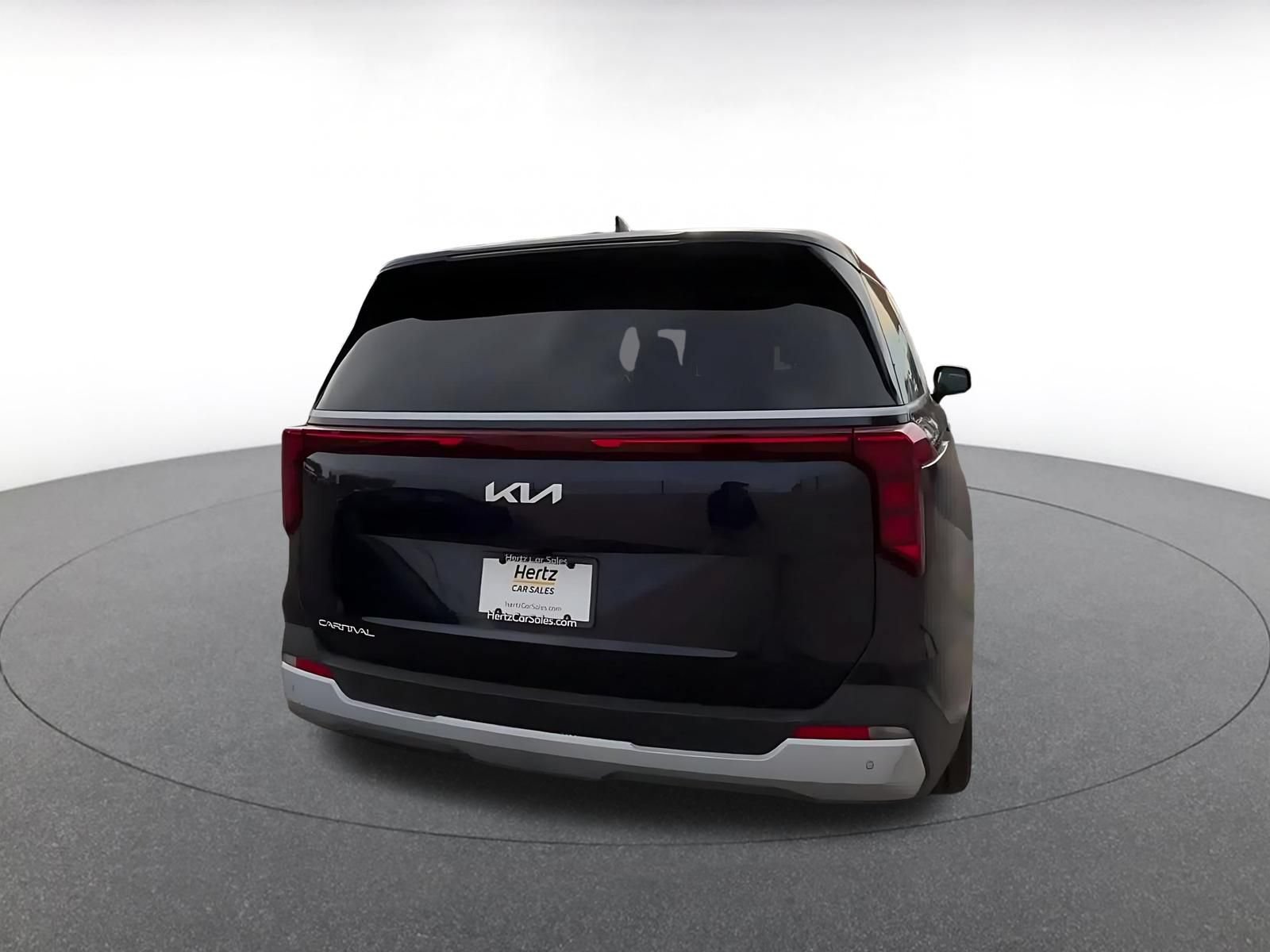 Thumbnail: 2026 Kia Carnival - 14