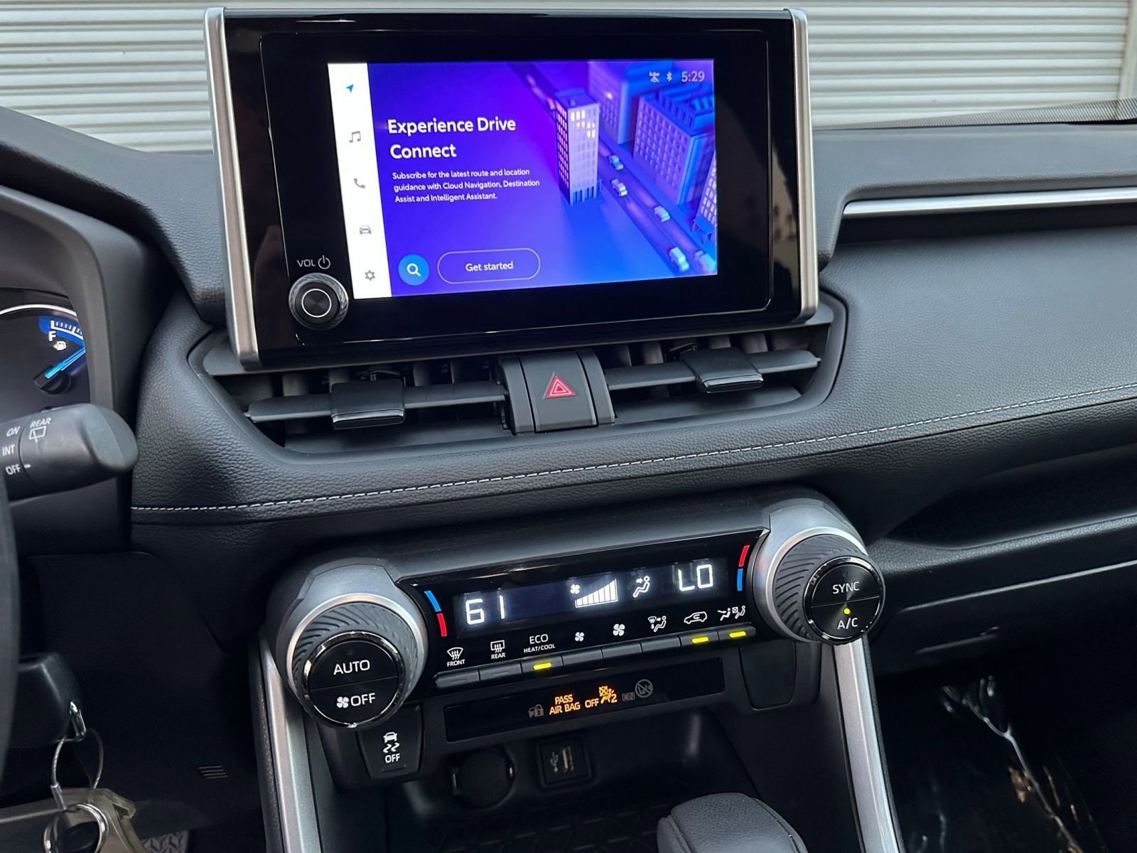 Thumbnail: 2025 Toyota RAV4 - 18