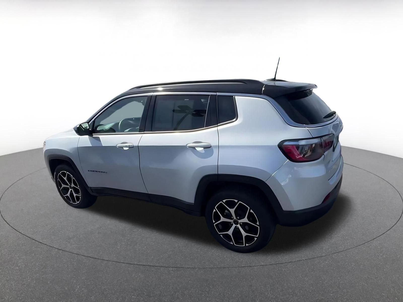 Thumbnail: 2025 Jeep Compass - 10