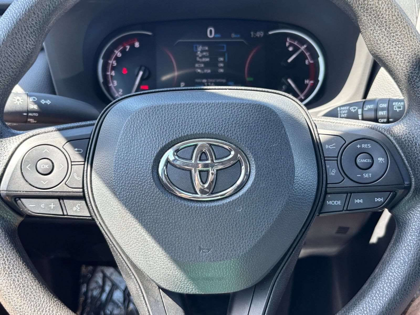 Thumbnail: 2025 Toyota RAV4 - 28