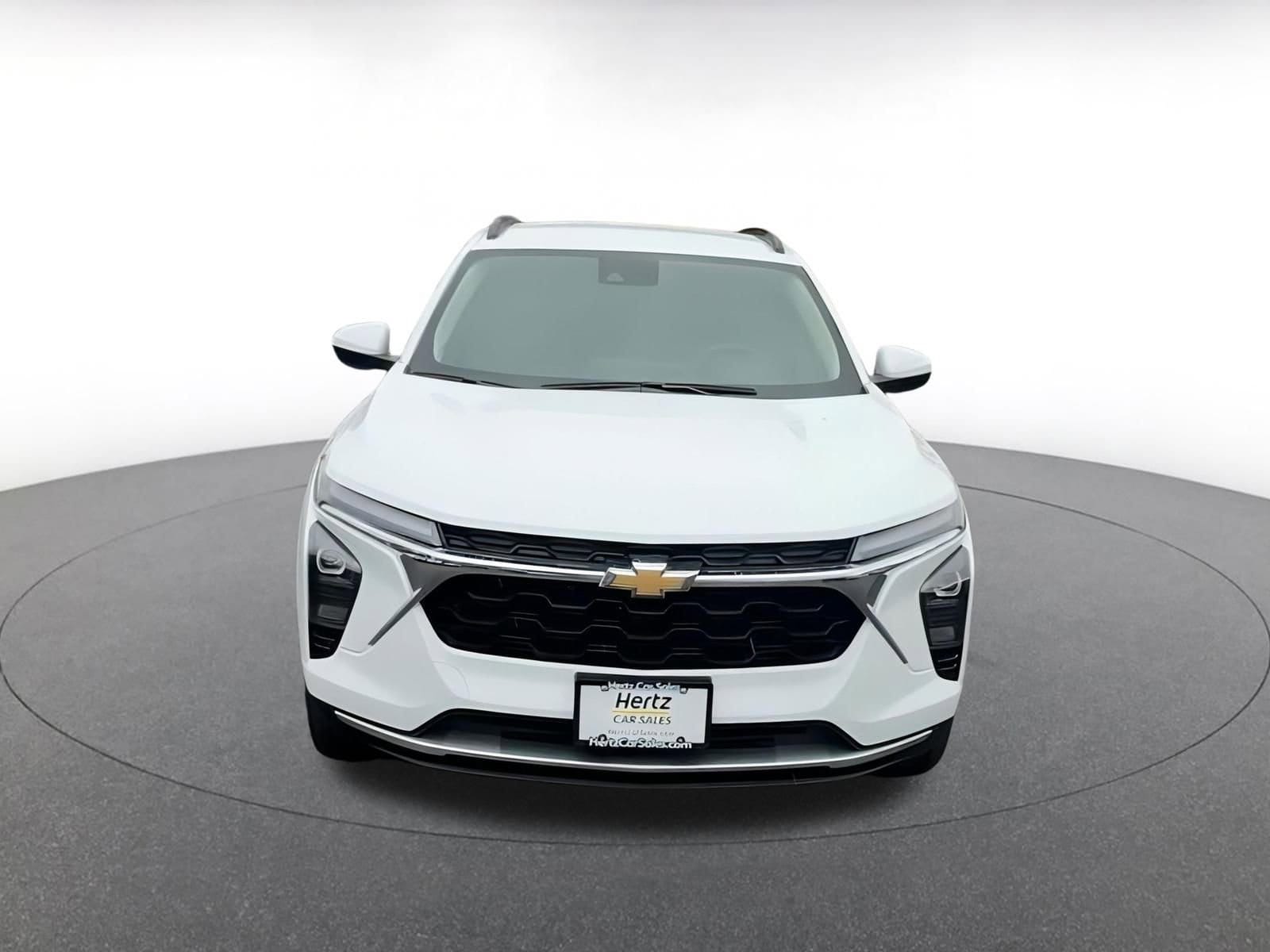 Thumbnail: 2025 Chevrolet Trax - 4