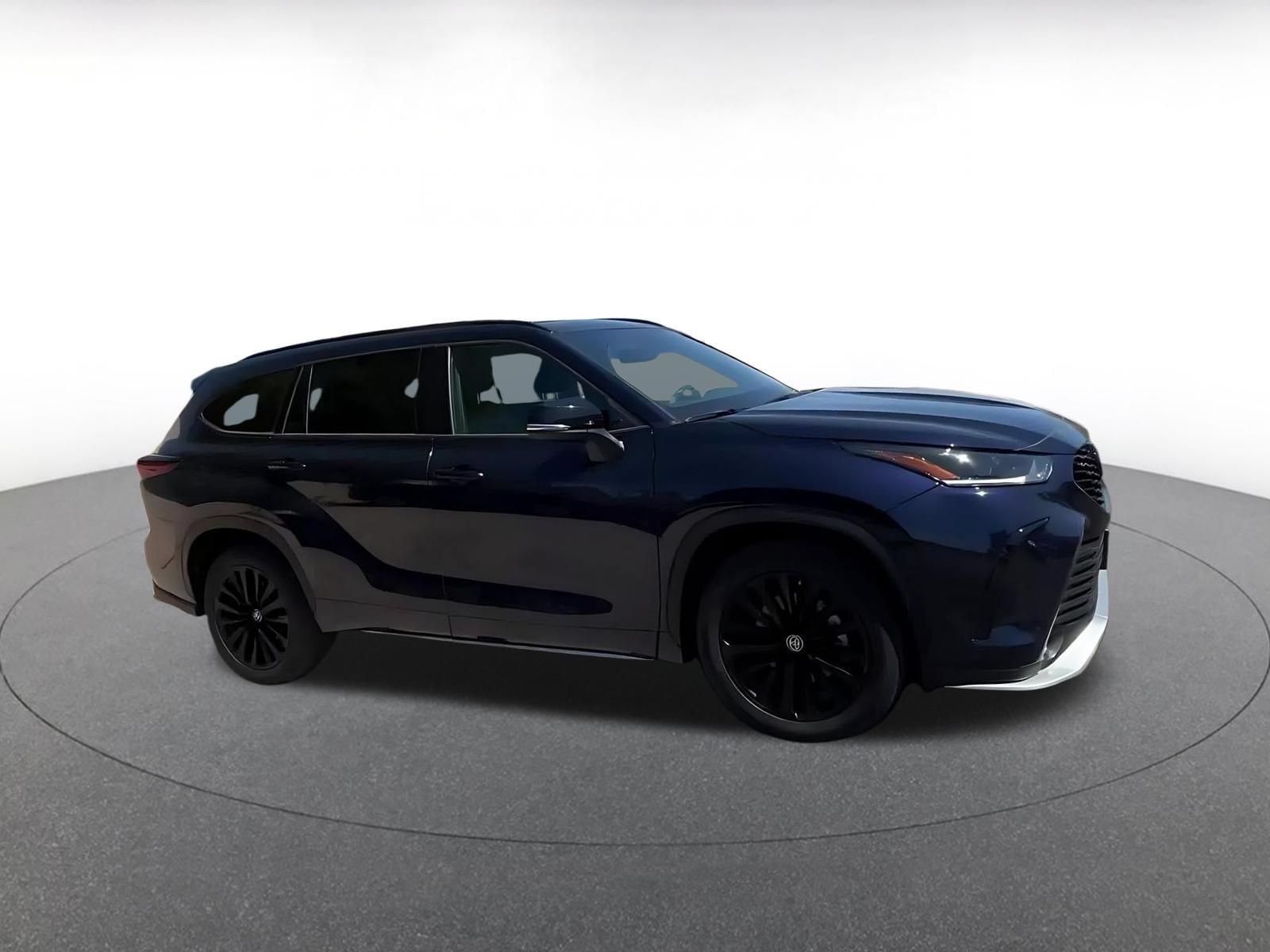 Thumbnail: 2025 Toyota Highlander - 2