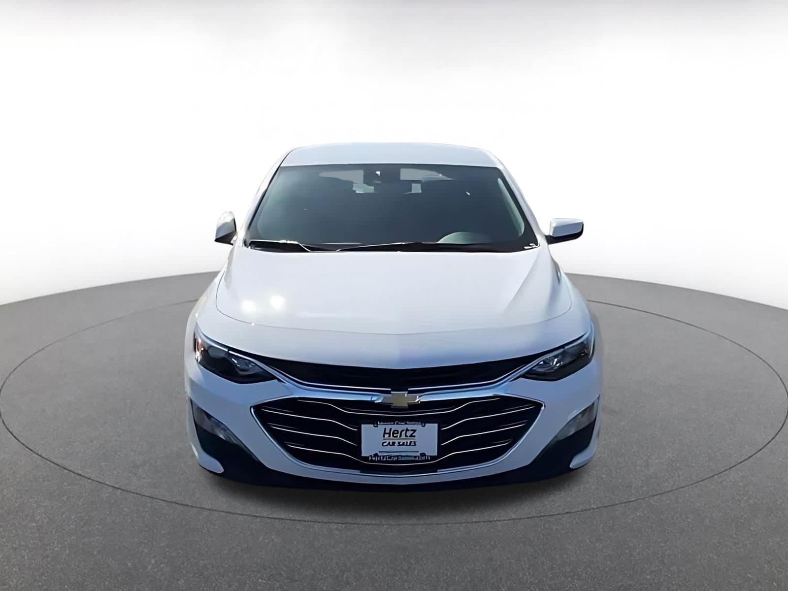 Thumbnail: 2024 Chevrolet Malibu - 4