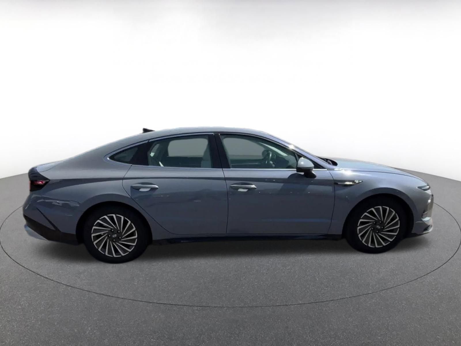 Thumbnail: 2025 Hyundai Sonata - 16