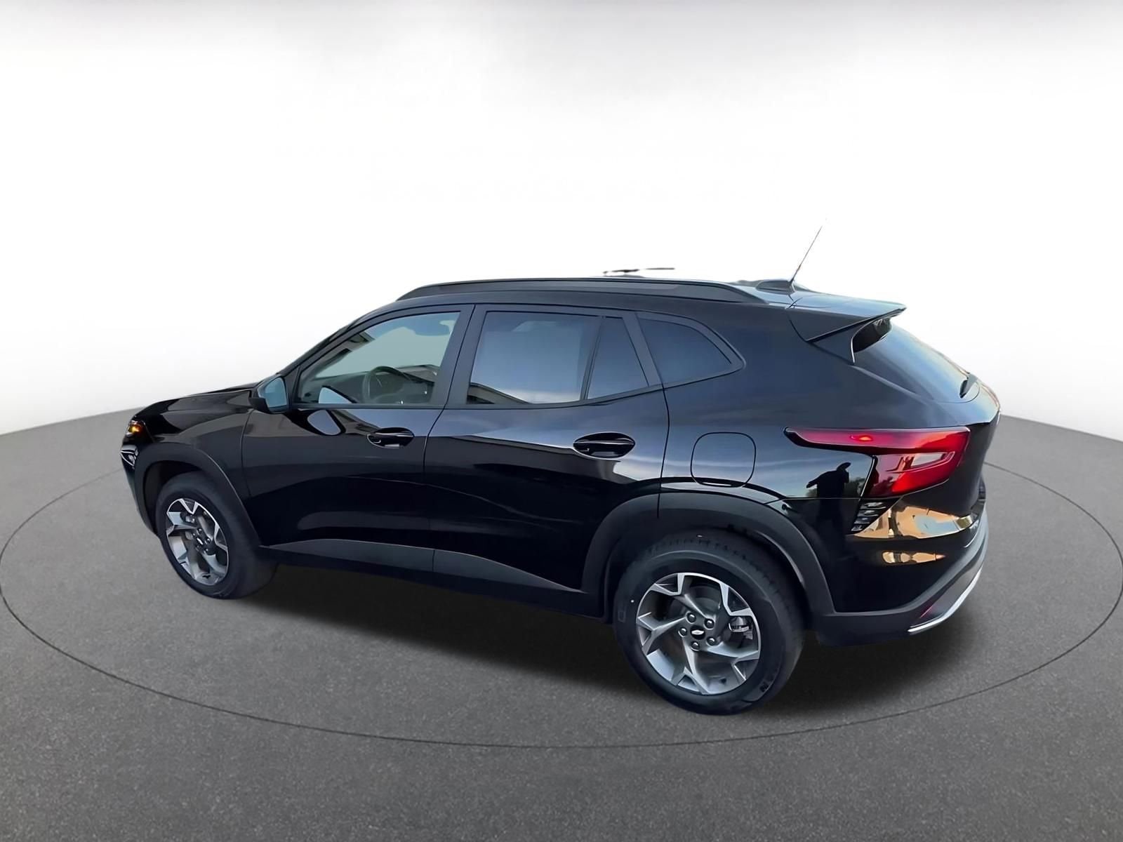 Thumbnail: 2025 Chevrolet Trax - 10