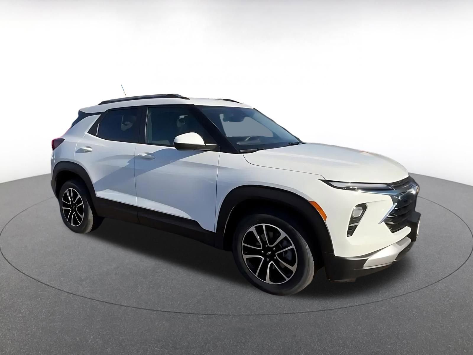 Thumbnail: 2025 Chevrolet TrailBlazer - 2