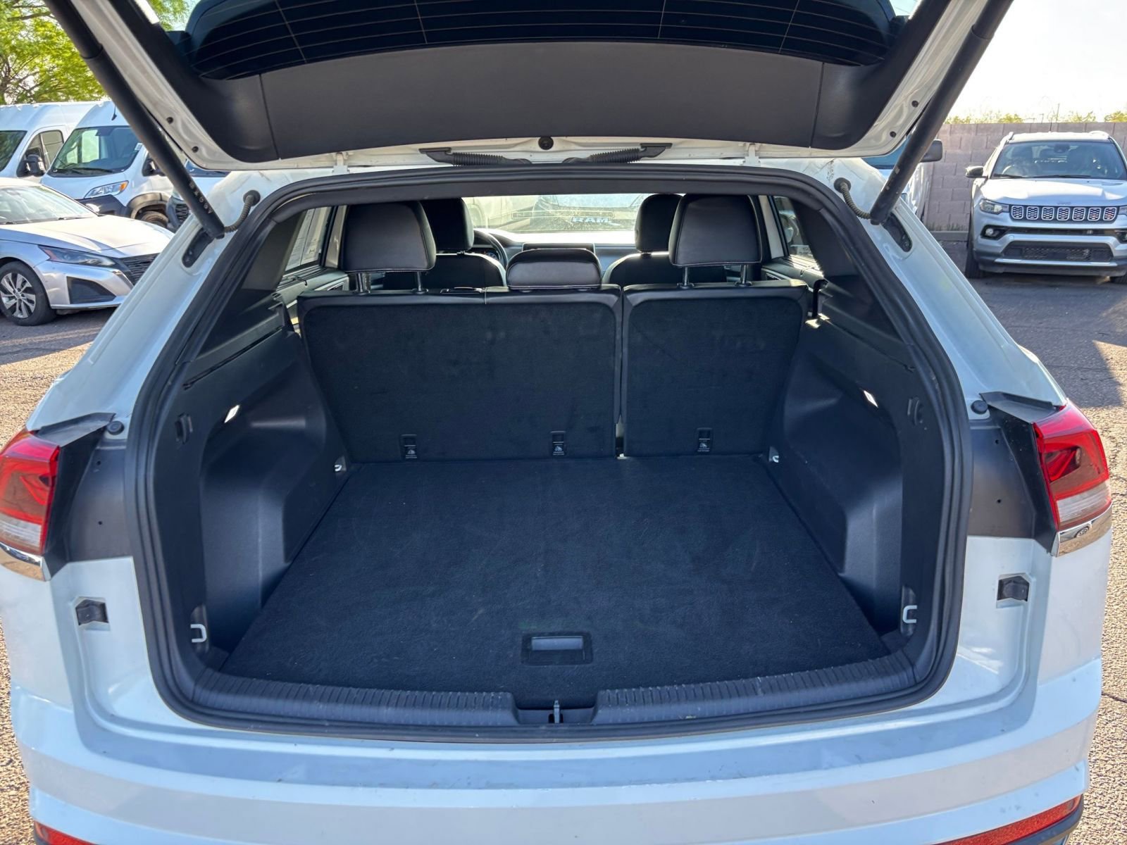 Thumbnail: 2025 Volkswagen Atlas - 33