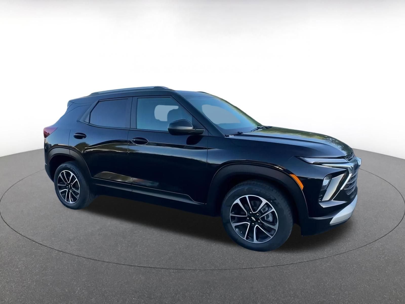 Thumbnail: 2025 Chevrolet TrailBlazer - 2