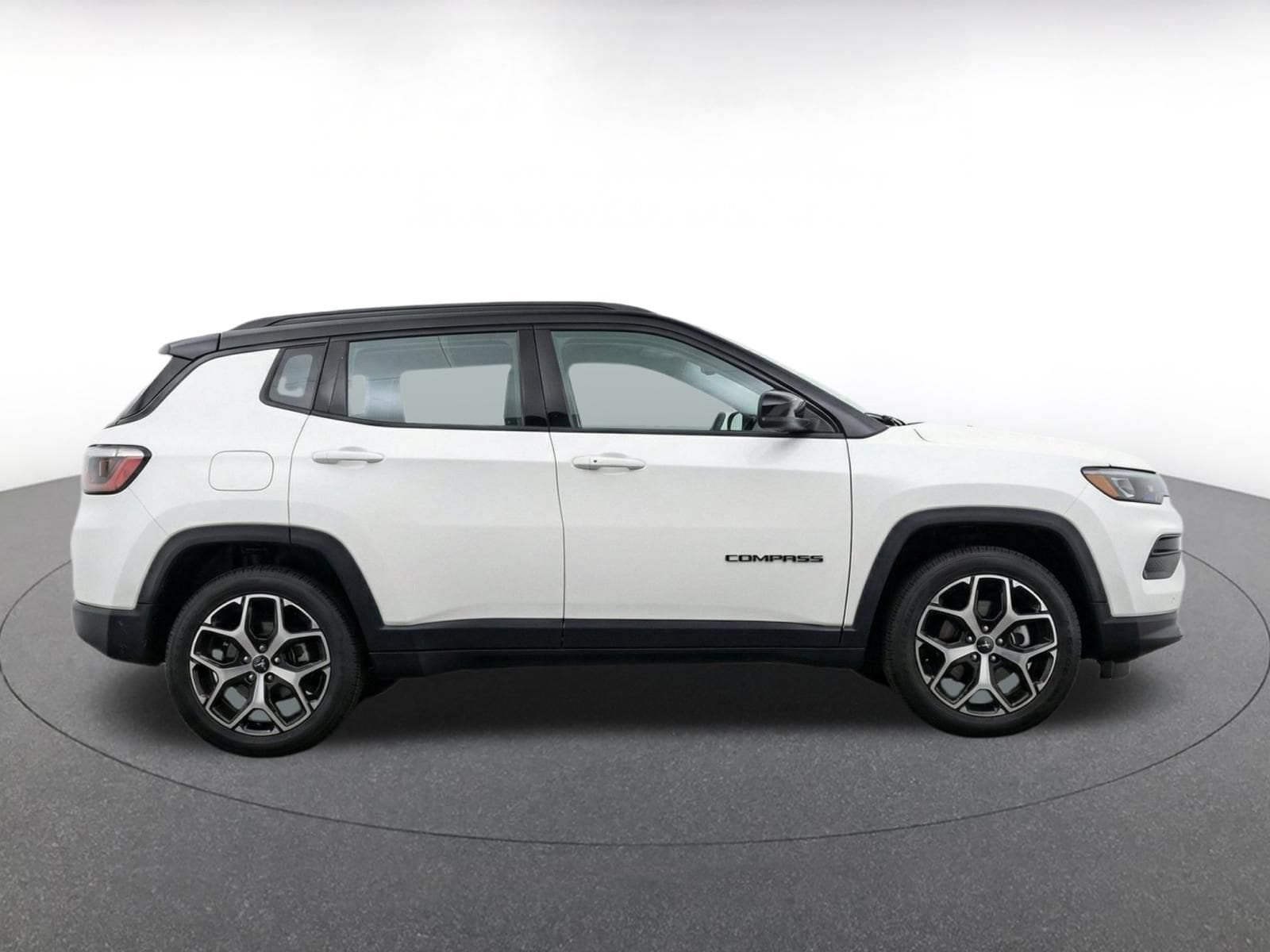 Thumbnail: 2025 Jeep Compass - 9