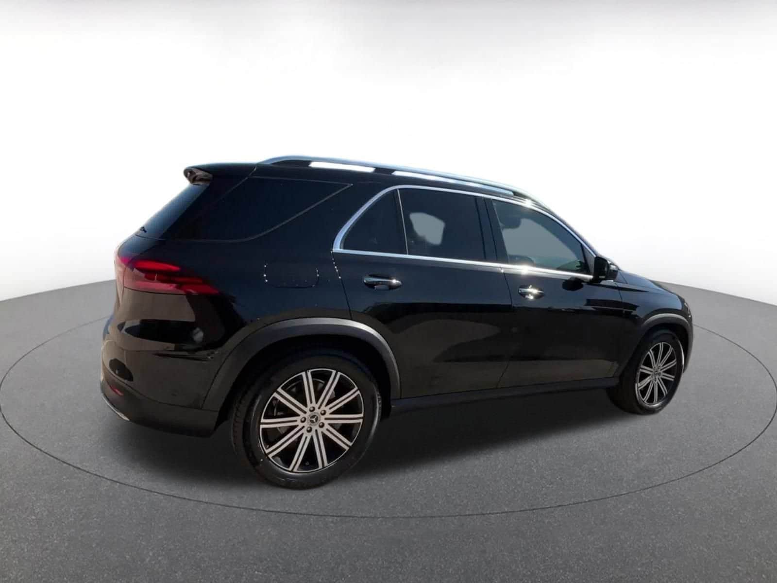 Thumbnail: 2026 Mercedes-Benz GLE - 12