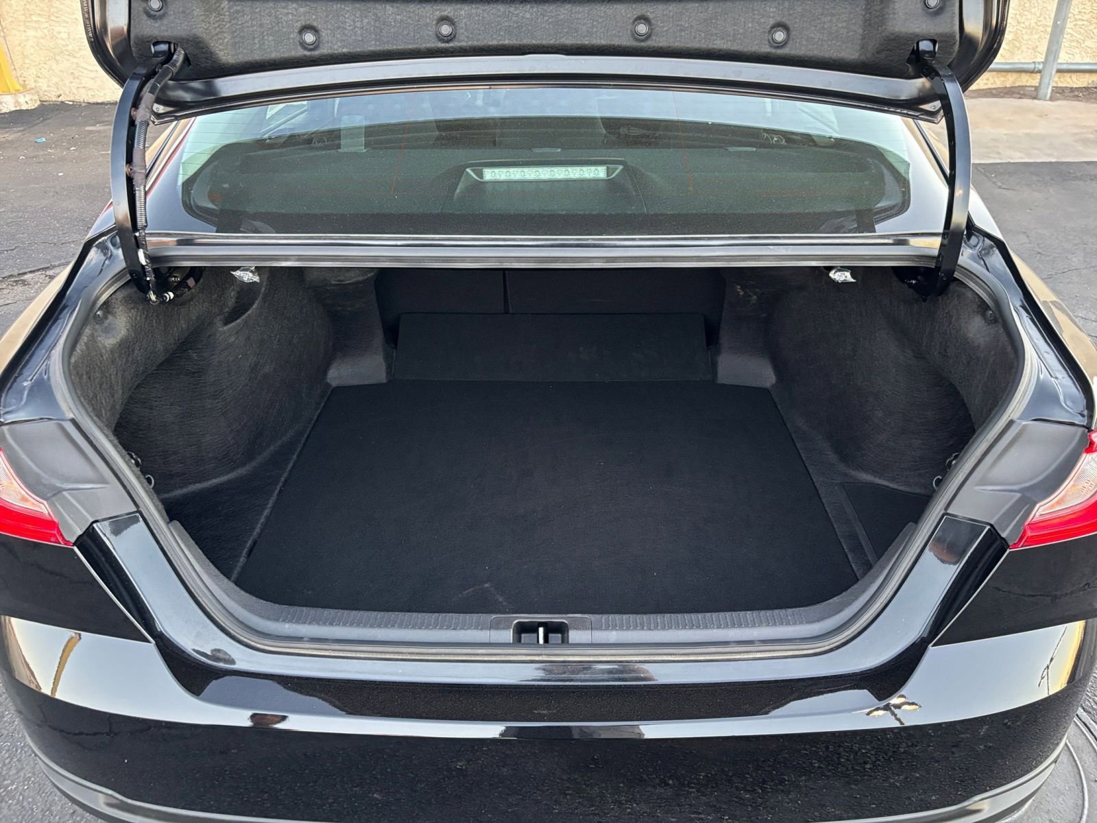 Thumbnail: 2025 Toyota Camry - 30