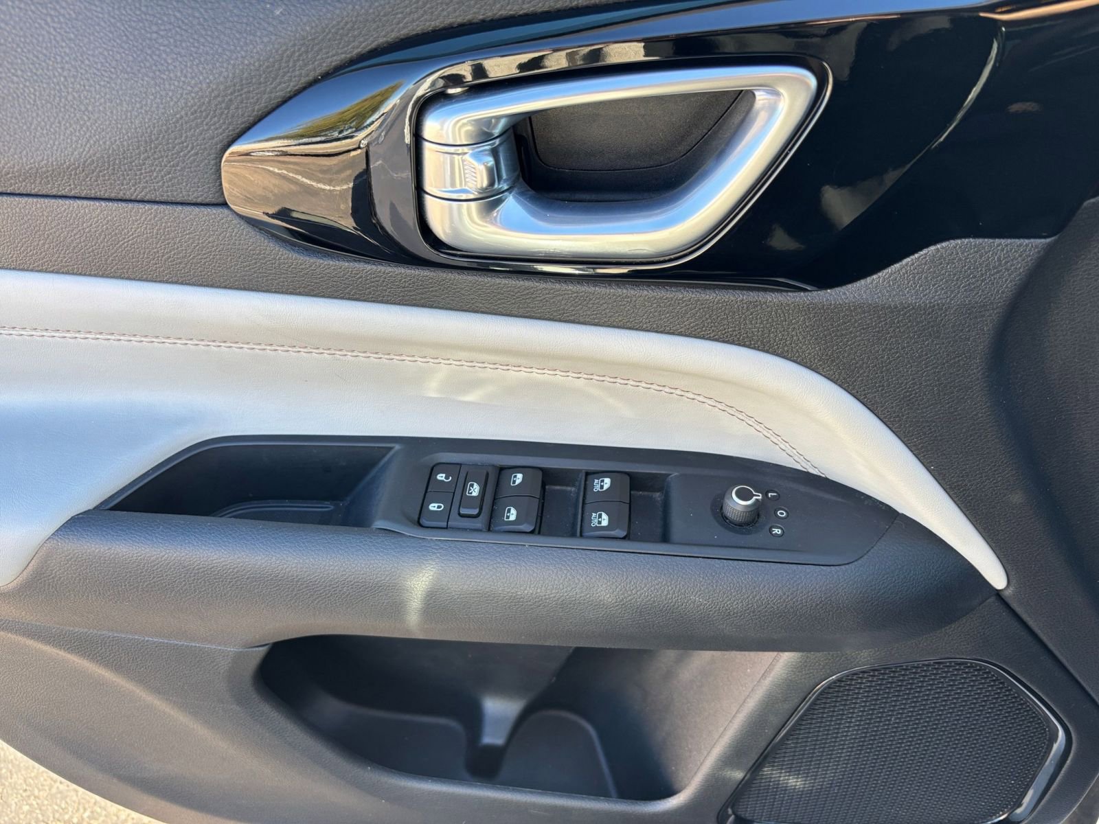 Thumbnail: 2025 Jeep Compass - 20