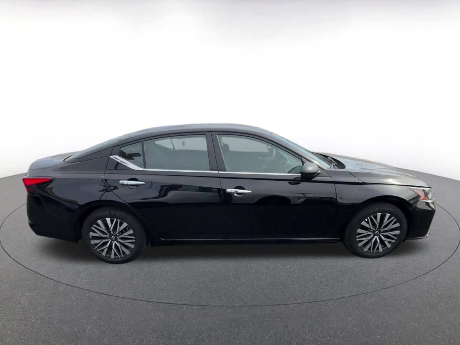 Thumbnail: 2025 Nissan Altima - 16