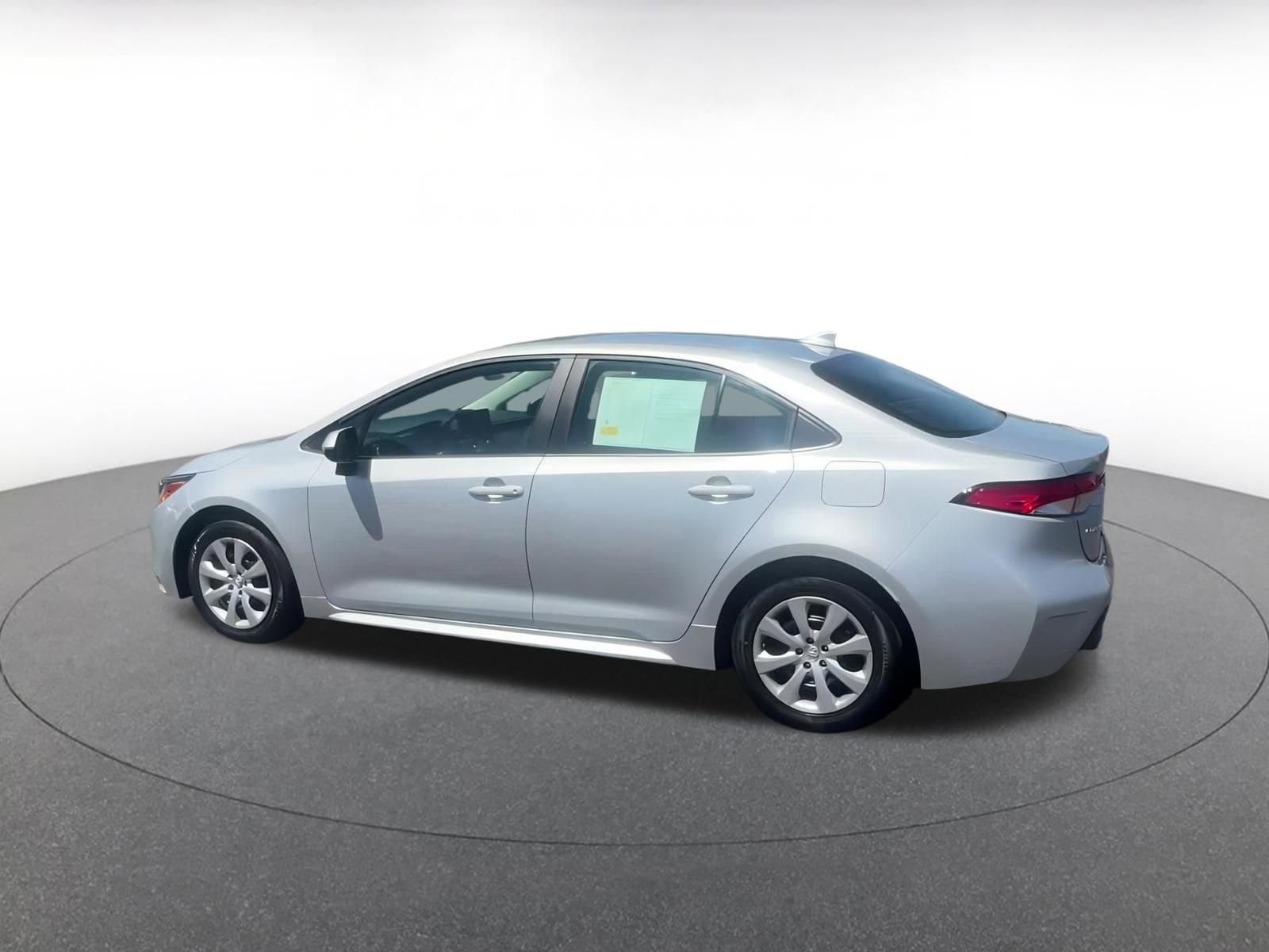 Thumbnail: 2024 Toyota Corolla - 10